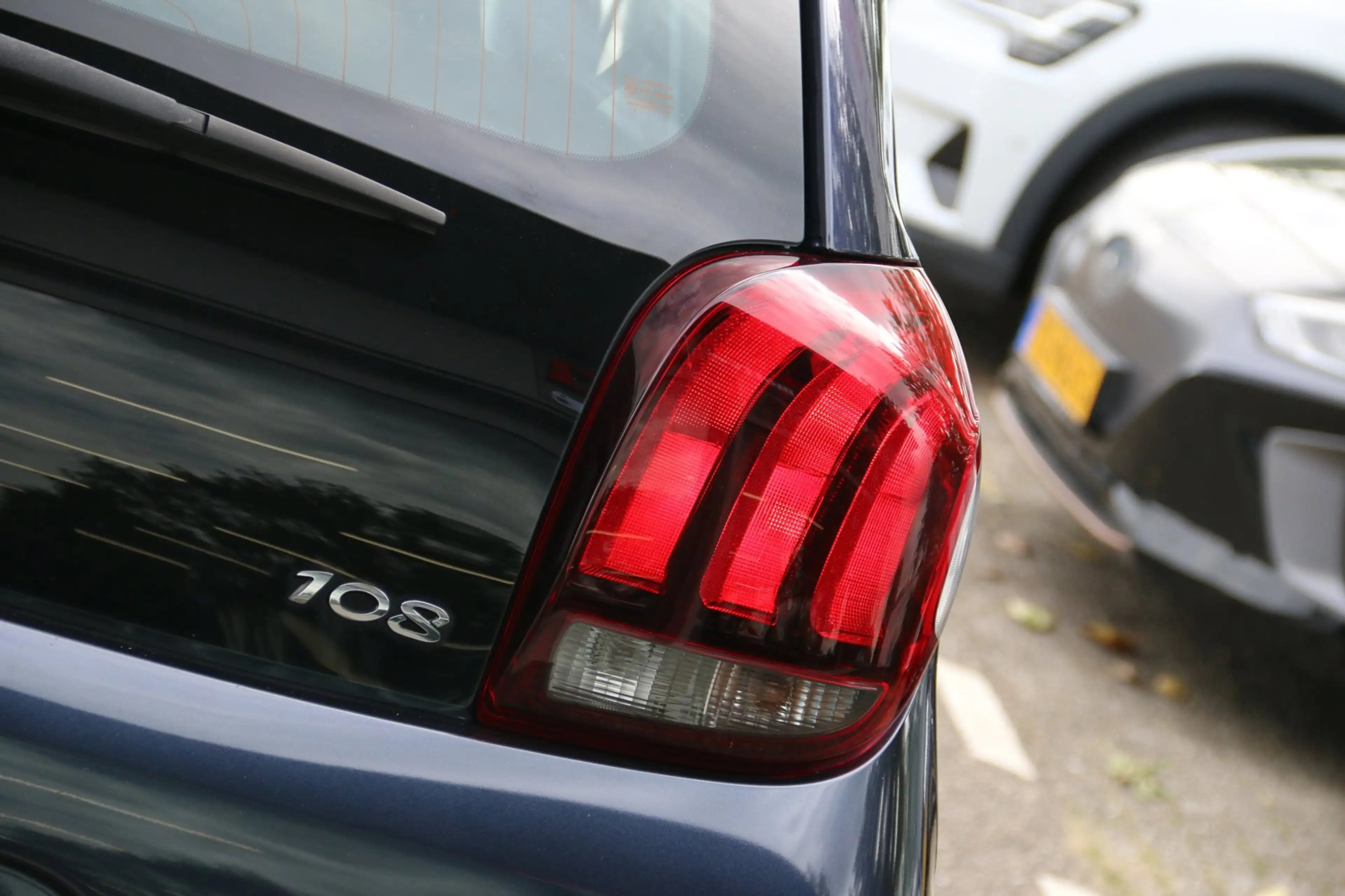 Peugeot 108 1.0 e-VTi Active NL-AUTO NAP AIRCO 5-DRS! — photo 7