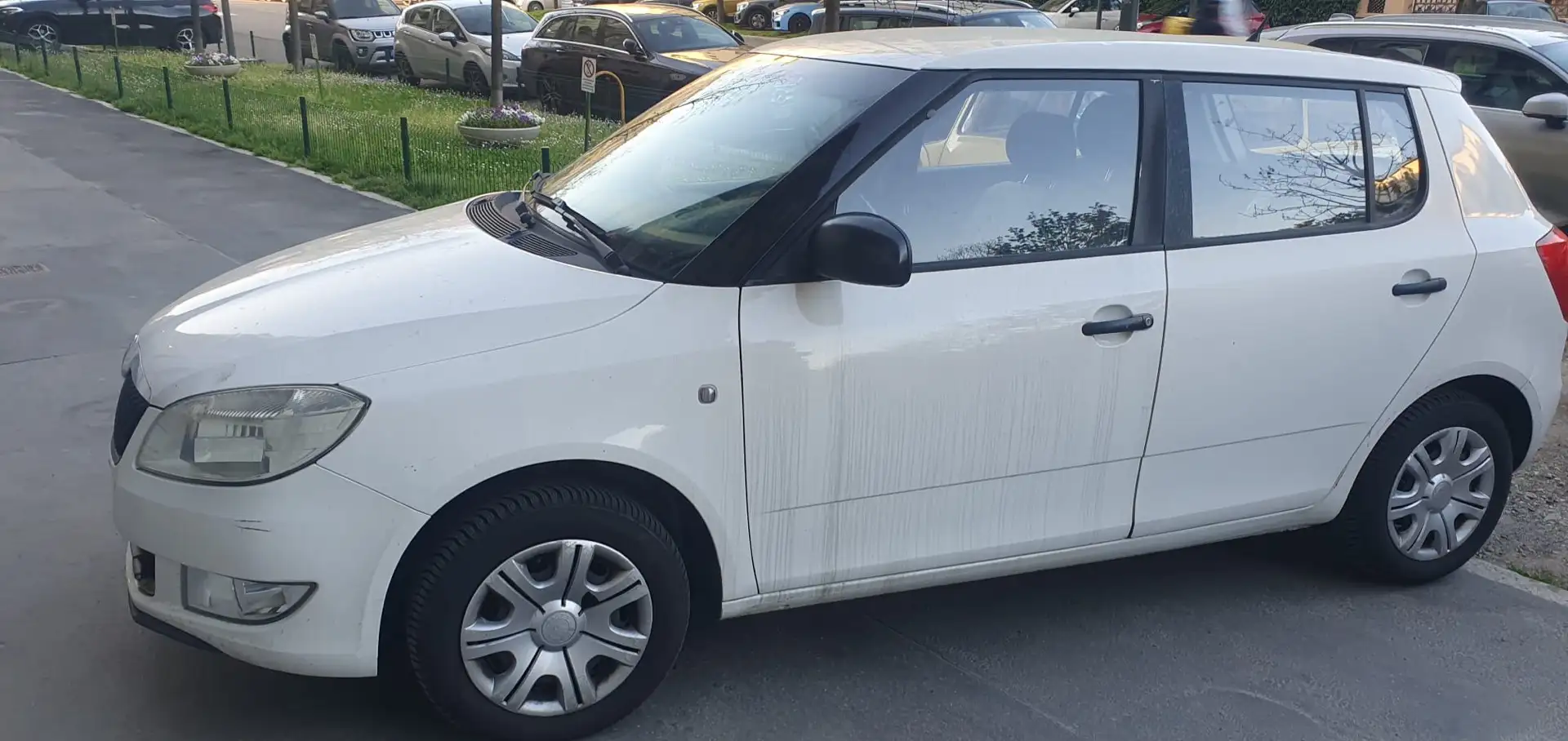 Skoda Fabia Fabia II 2007 Berlina 1.6 tdi cr Active 75cv Bianco - 1