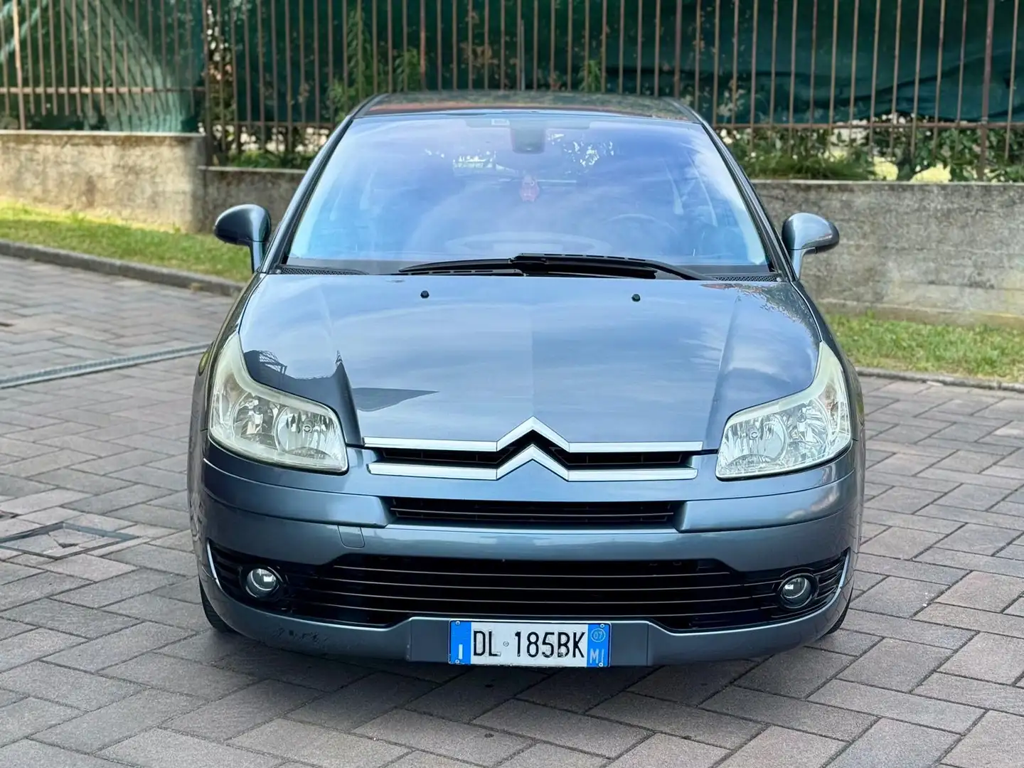 Citroen C4 1.6 16v Elegance neopatentato benzina - 2