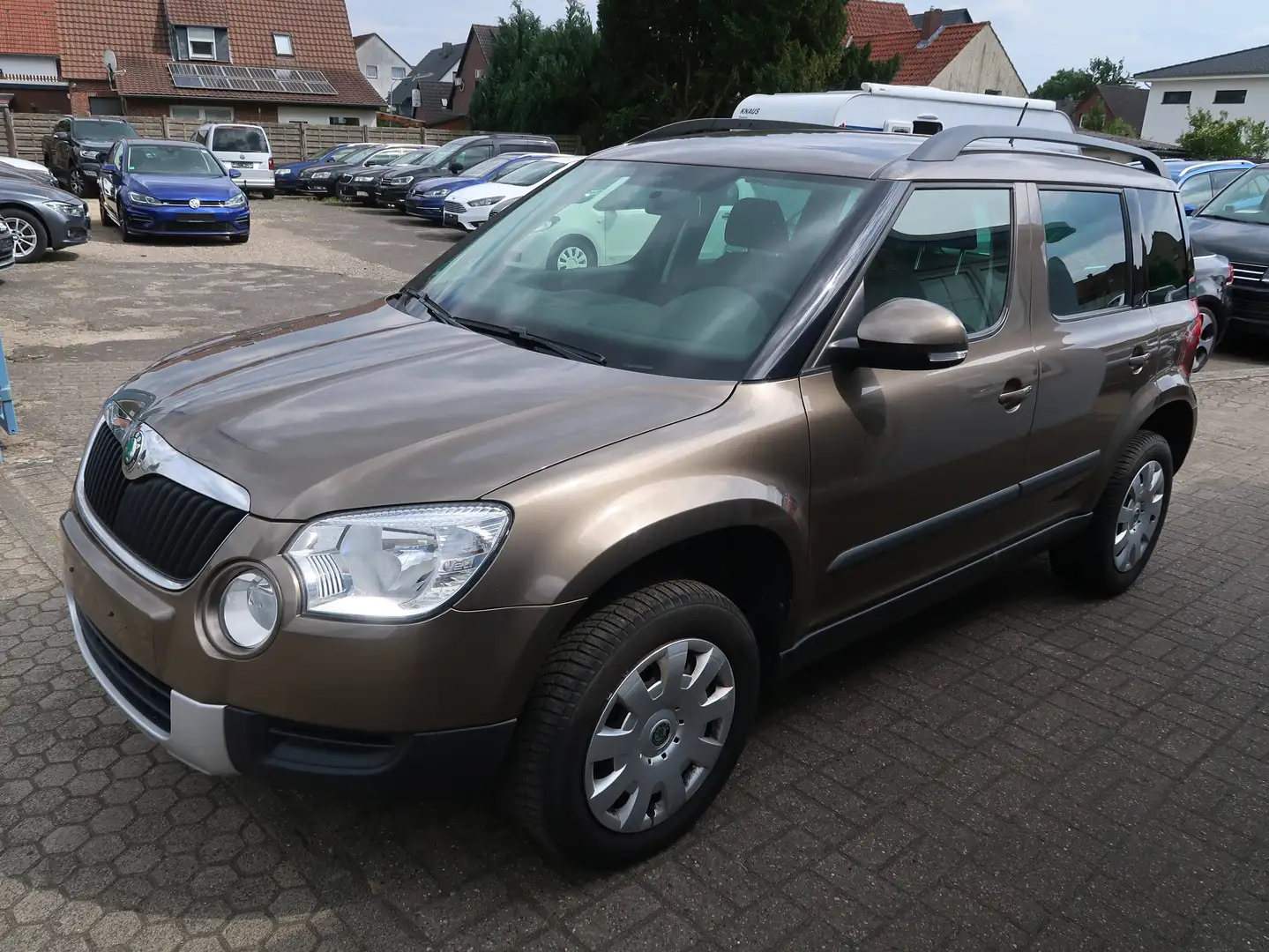 Skoda Yeti DSG Active Plus Edition (Auto Gas) Brown - 2