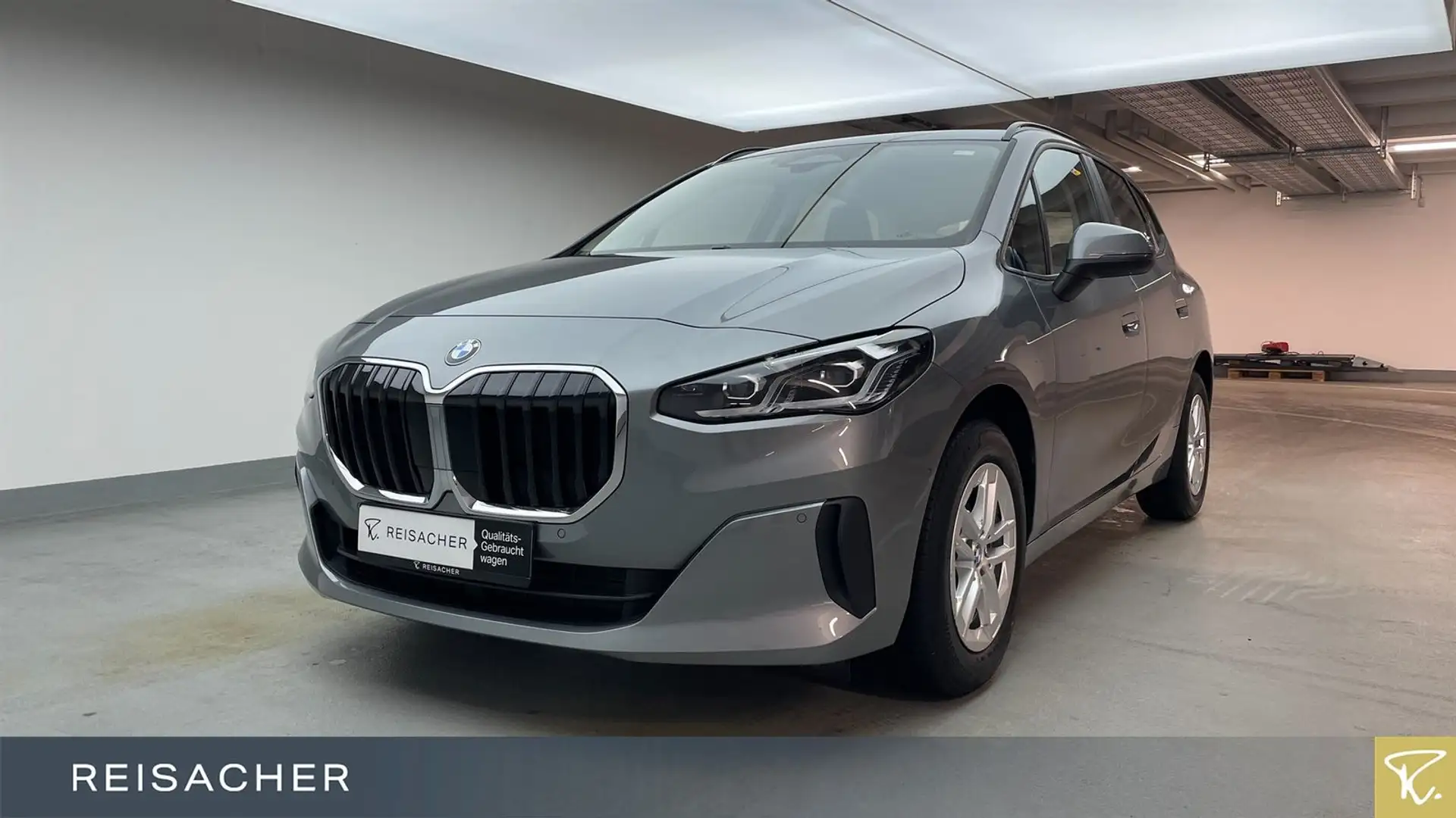 BMW 218 218i A Active Tourer Navi,adLED,RFK,SH,DAB Grau - 1