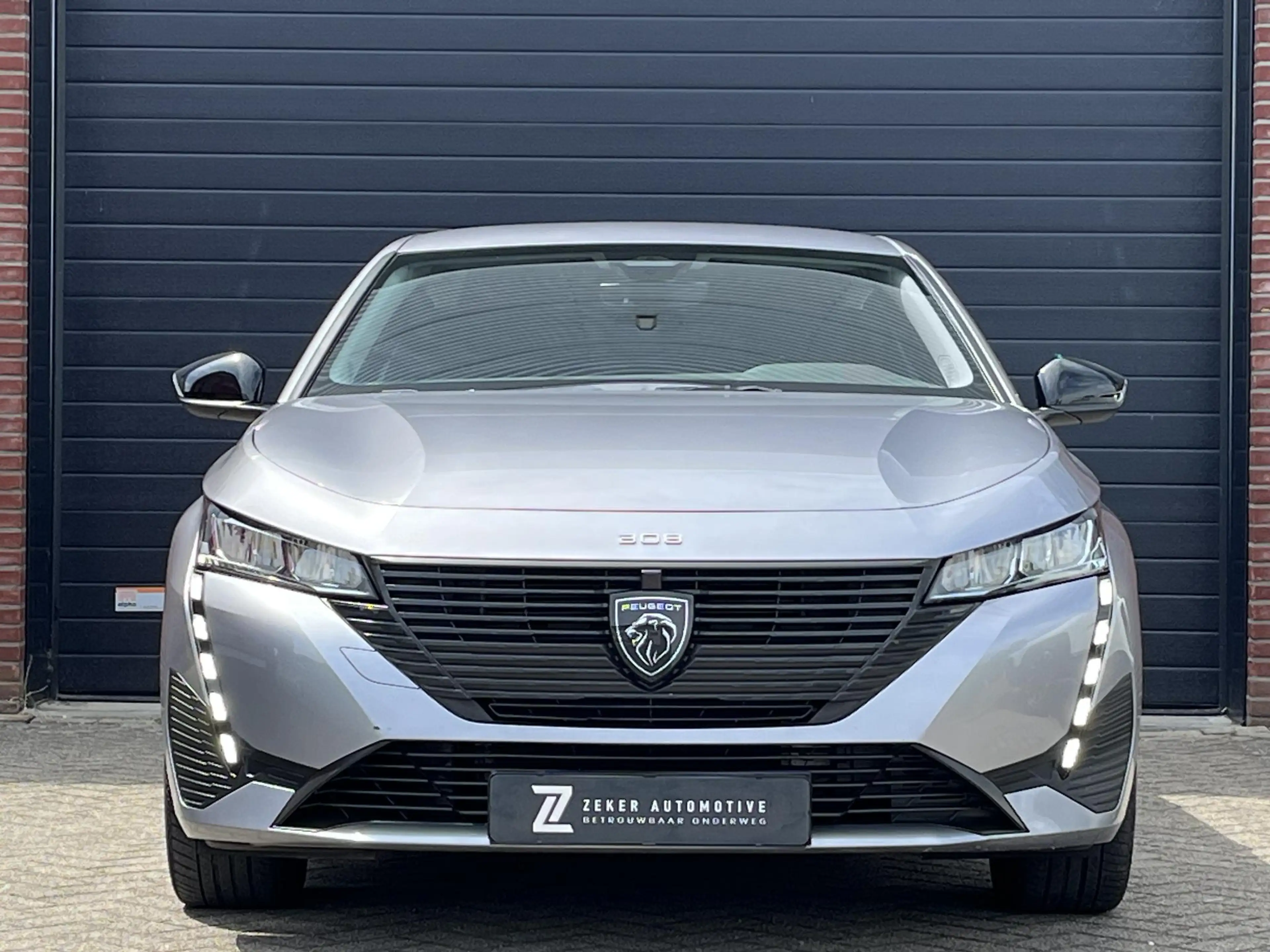 Peugeot 308 SW 1.6 Plug-in Hybrid 180 Active Pack Business PHE — photo 6