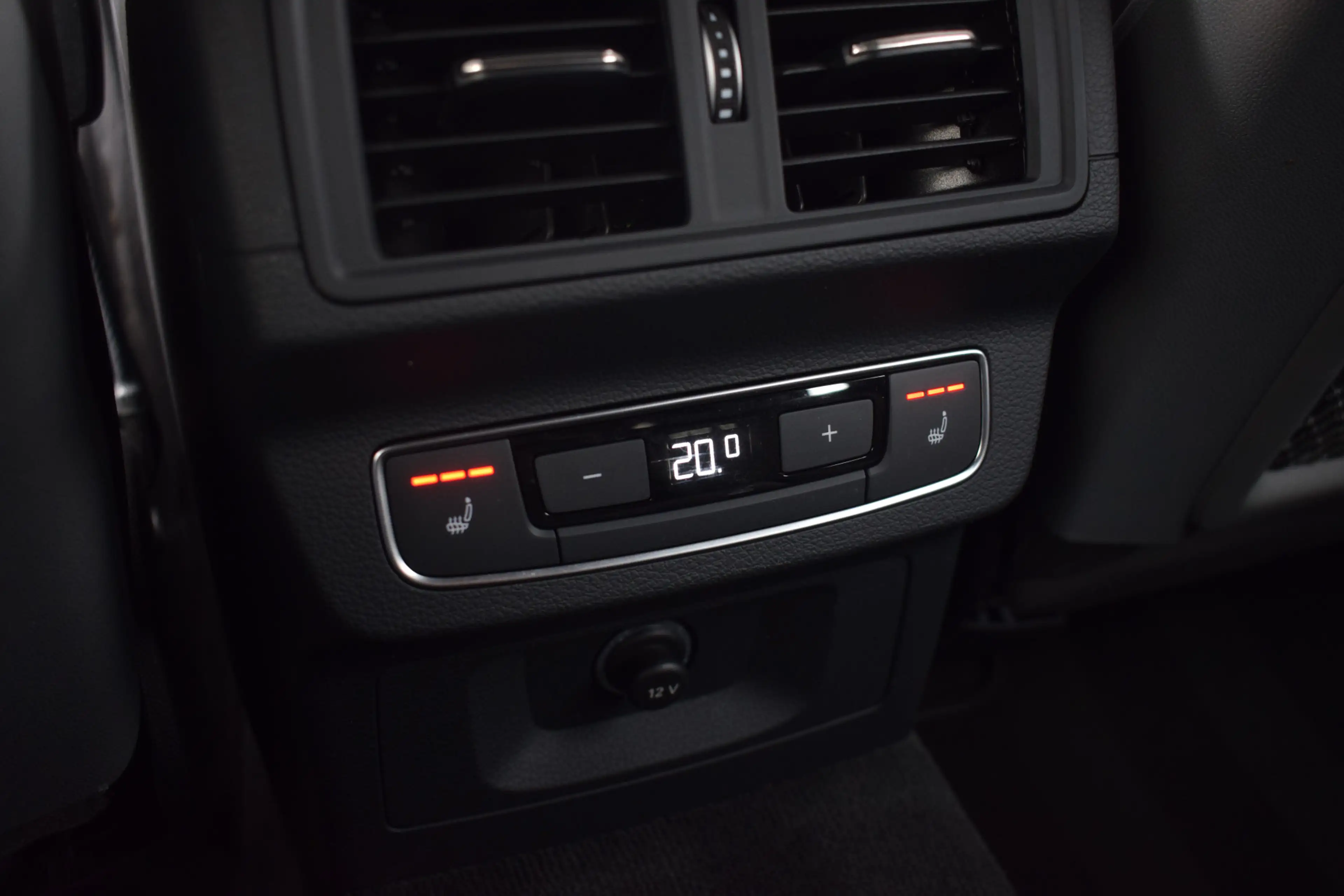 Audi Q5 55 TFSI e S-line | Luchtvering | Pano | RS stoelen — photo 39
