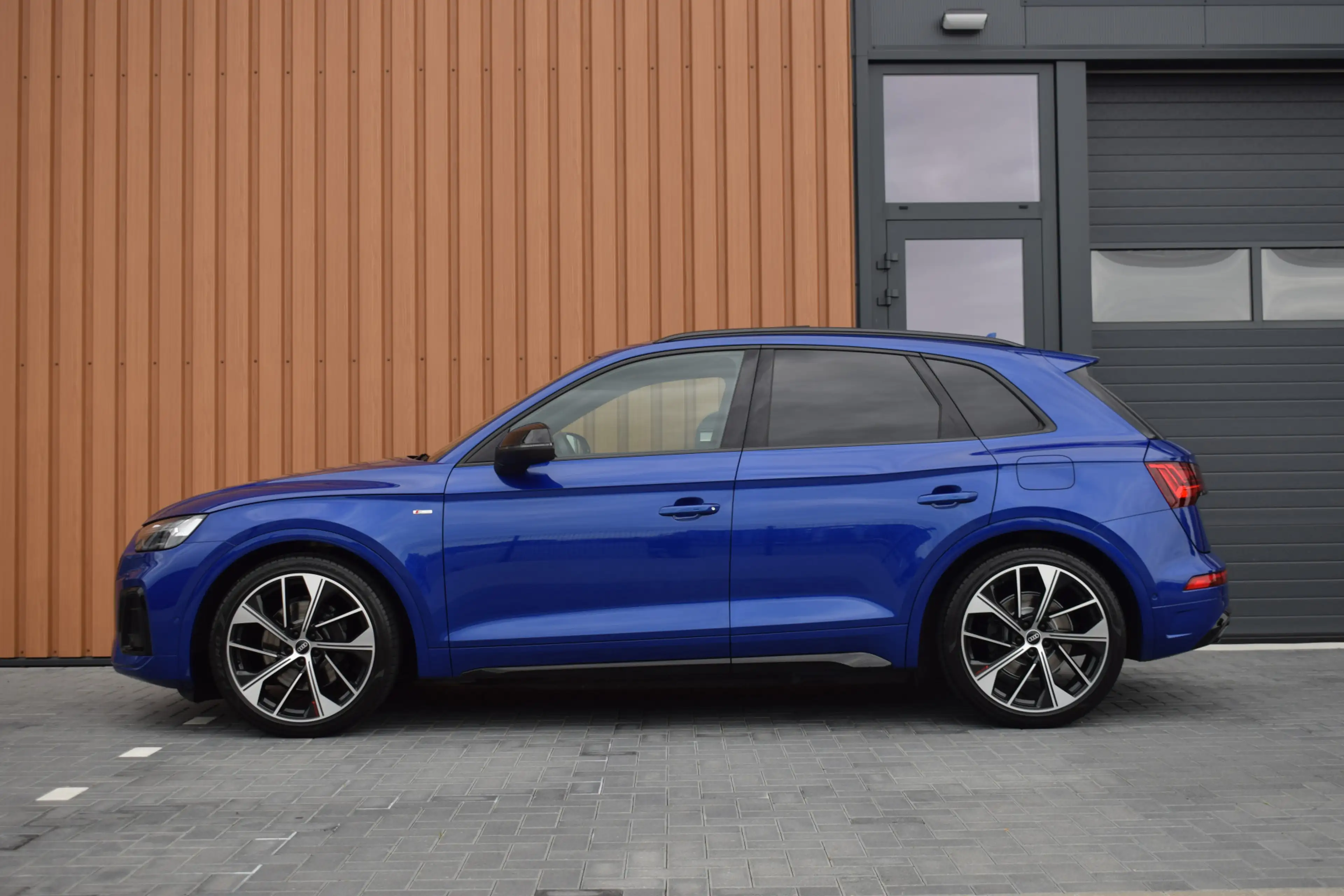 Audi Q5 55 TFSI e S-line | Luchtvering | Pano | RS stoelen — photo 12