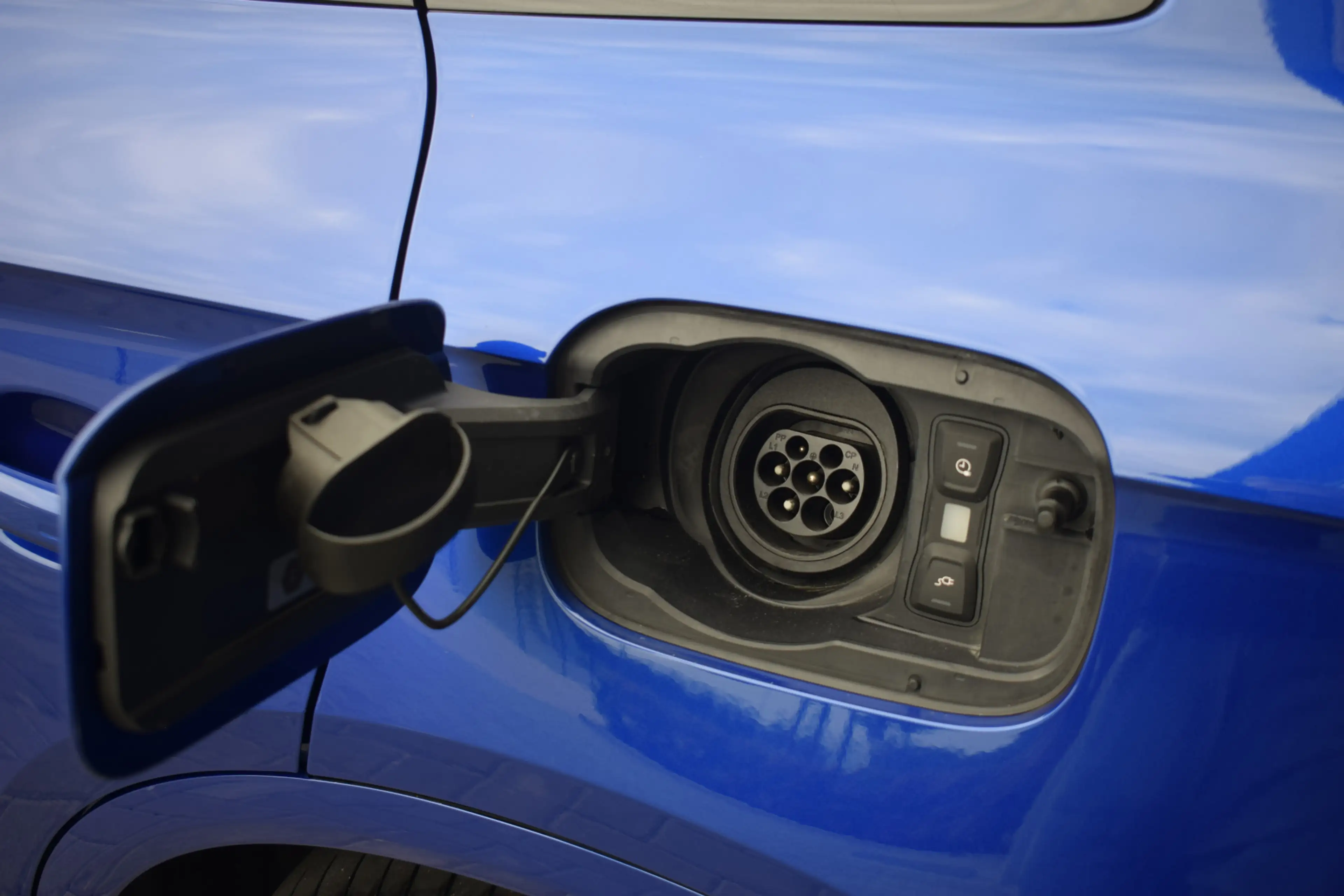 Audi Q5 55 TFSI e S-line | Luchtvering | Pano | RS stoelen — photo 23