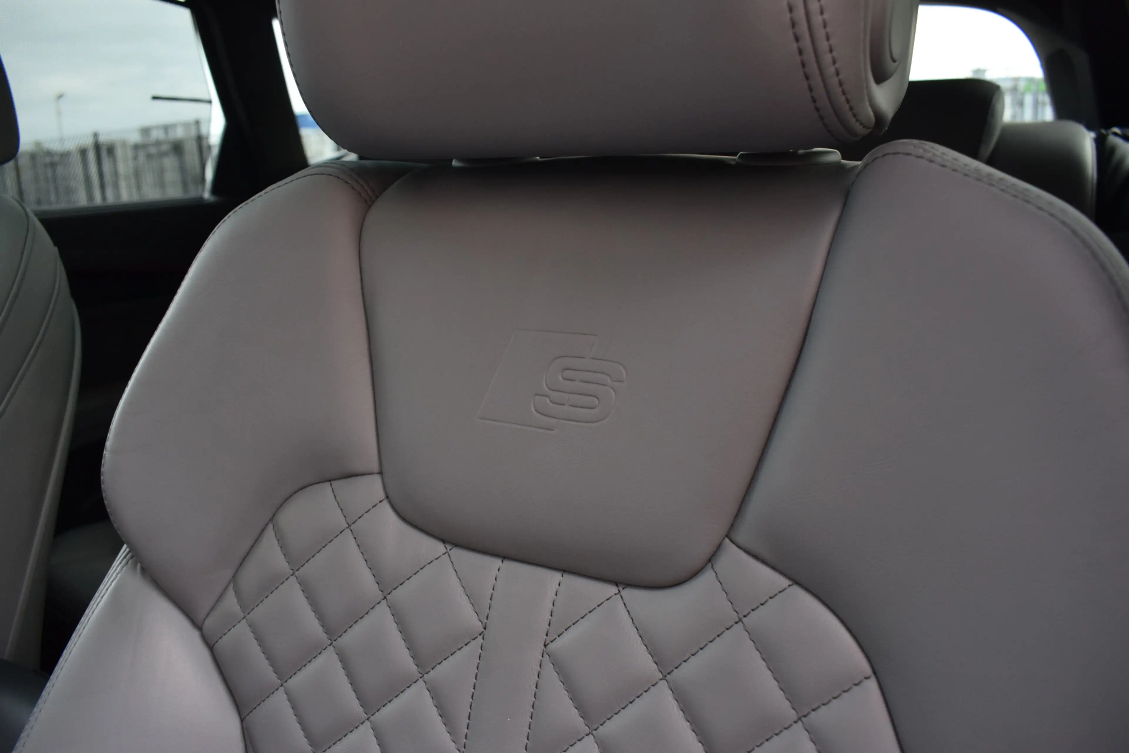 Audi Q5 55 TFSI e S-line | Luchtvering | Pano | RS stoelen — photo 37