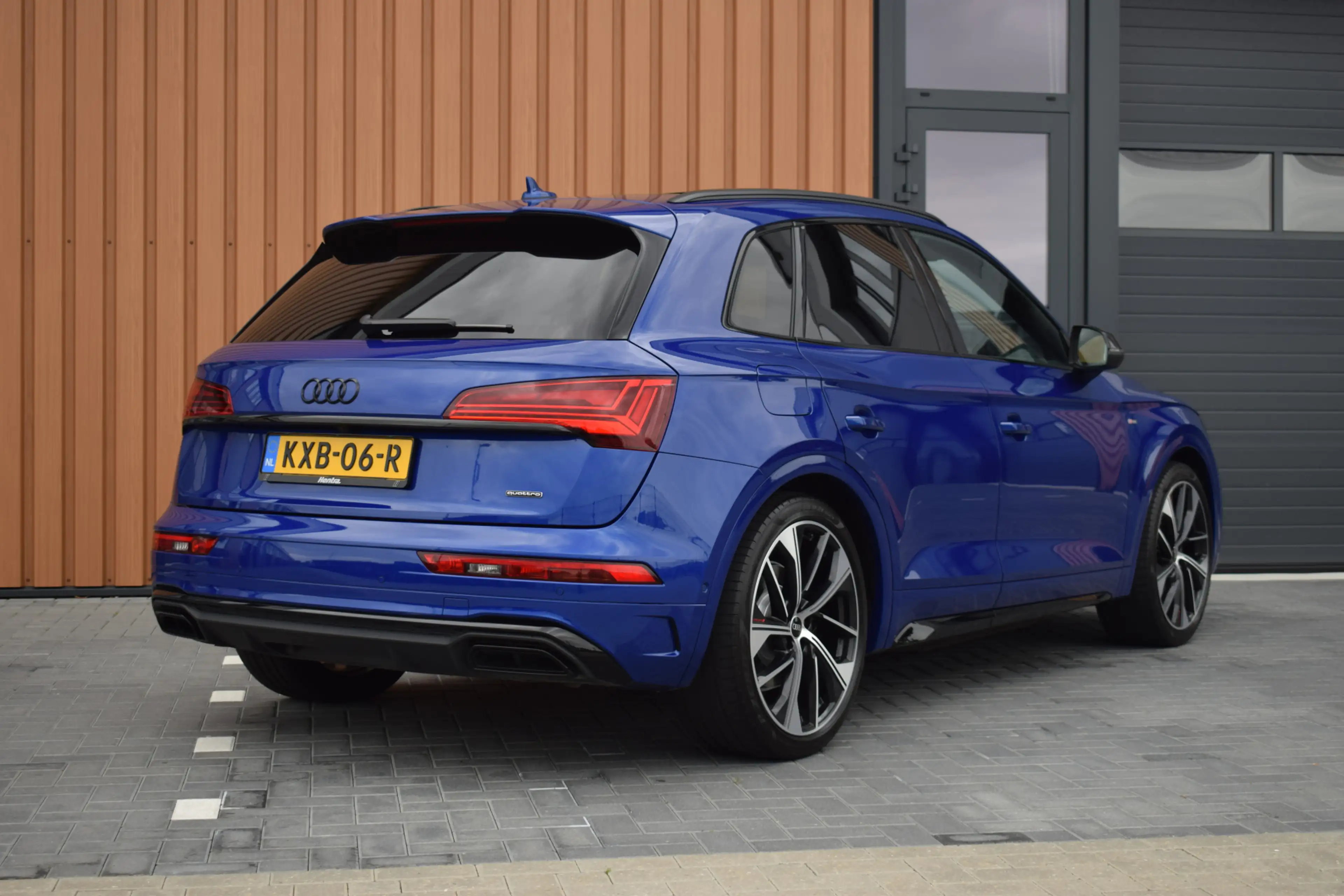 Audi Q5 55 TFSI e S-line | Luchtvering | Pano | RS stoelen — photo 2