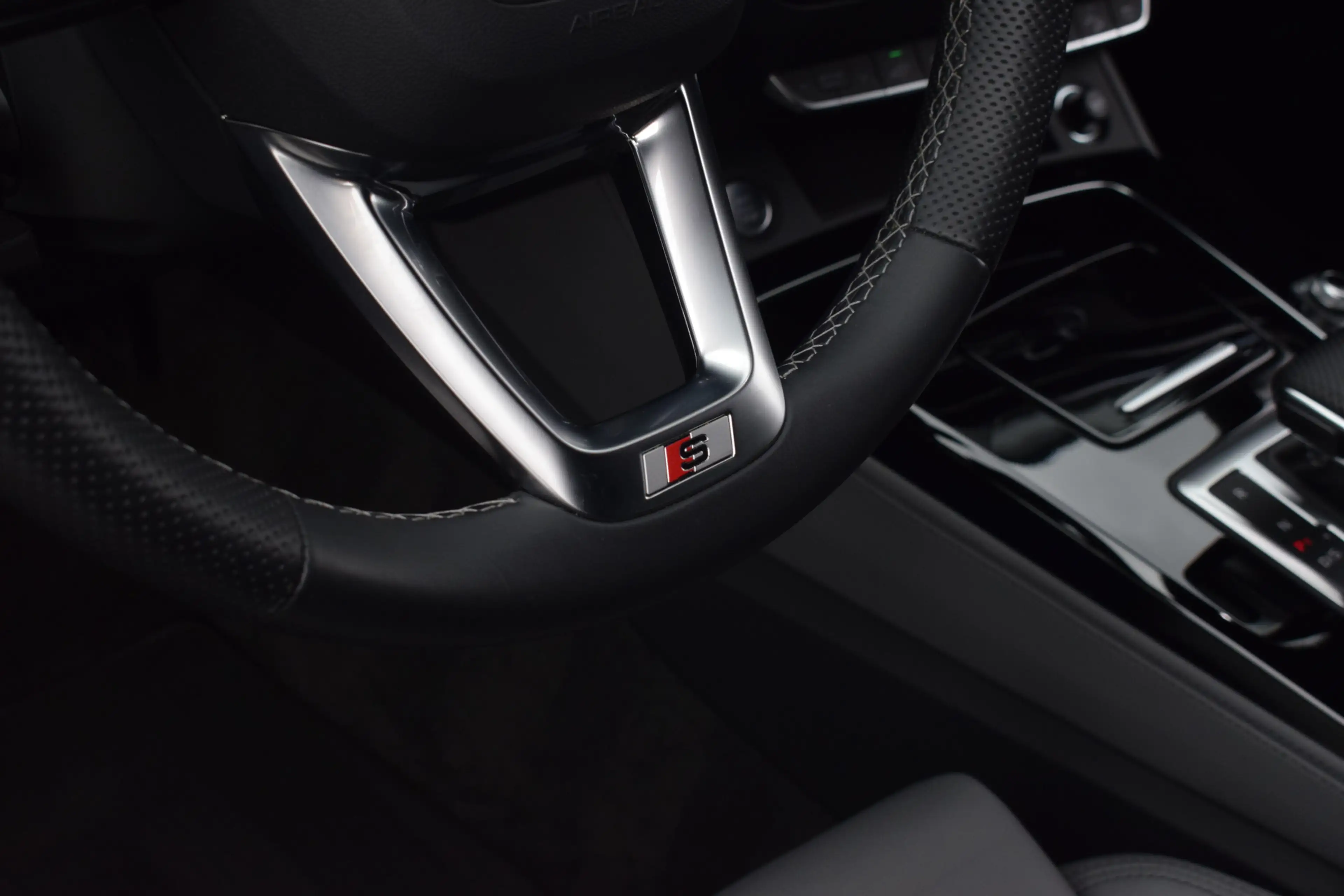 Audi Q5 55 TFSI e S-line | Luchtvering | Pano | RS stoelen — photo 44