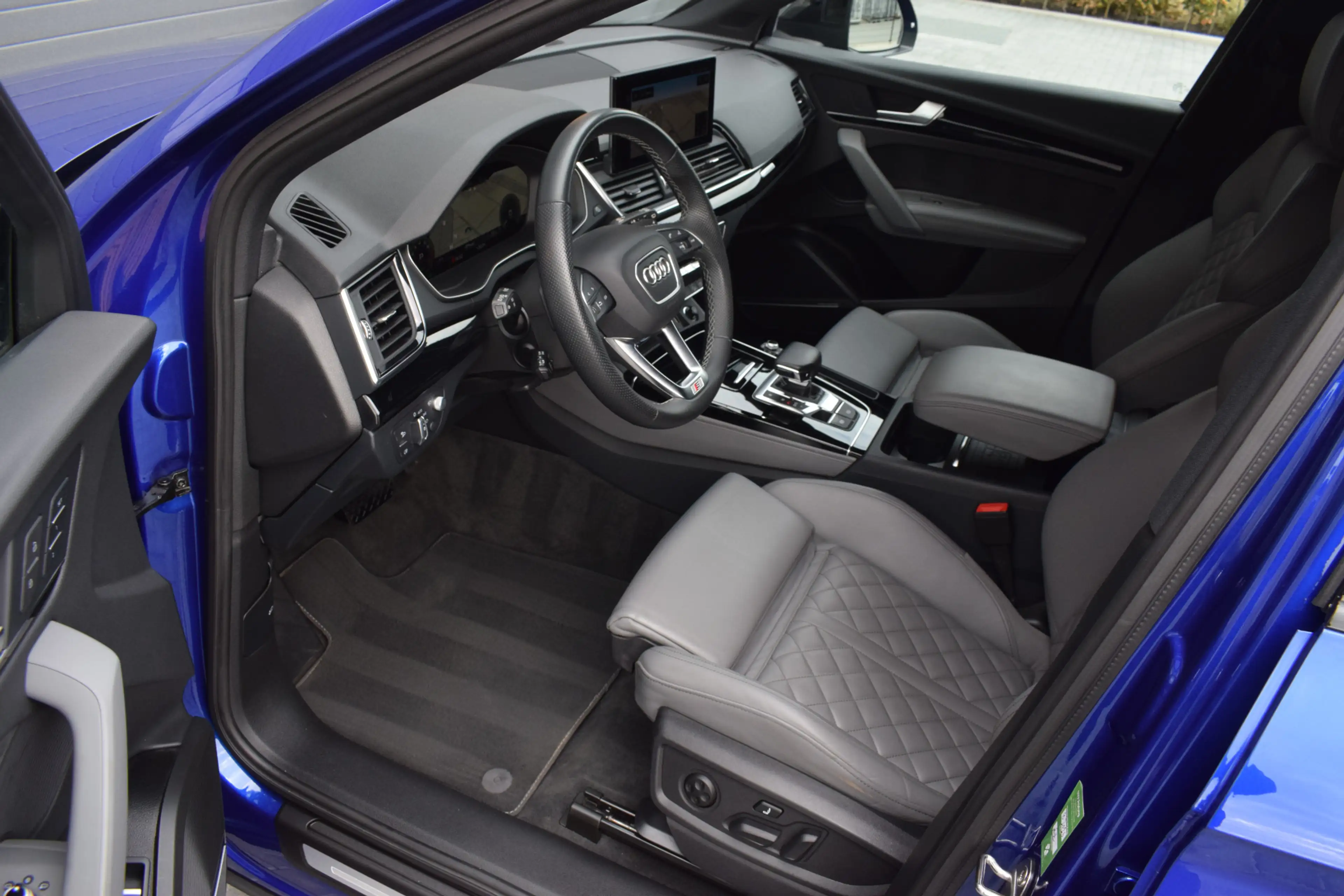 Audi Q5 55 TFSI e S-line | Luchtvering | Pano | RS stoelen — photo 4