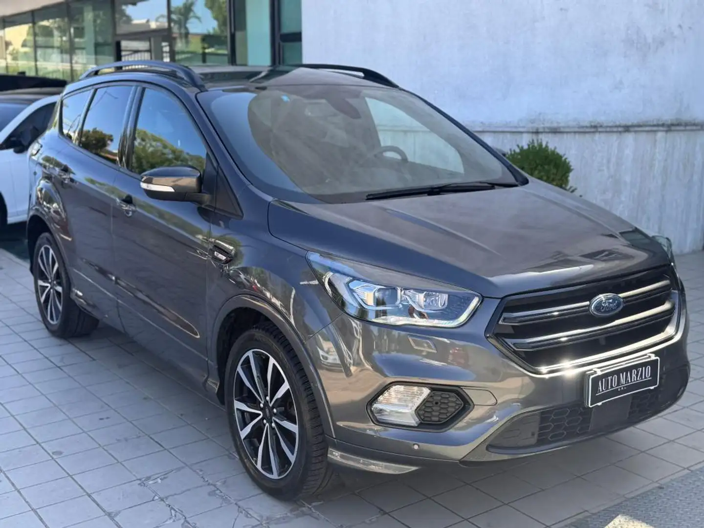 Ford Kuga 2.0 tdci ST-Line s&s 2wd 120cv Noir - 2
