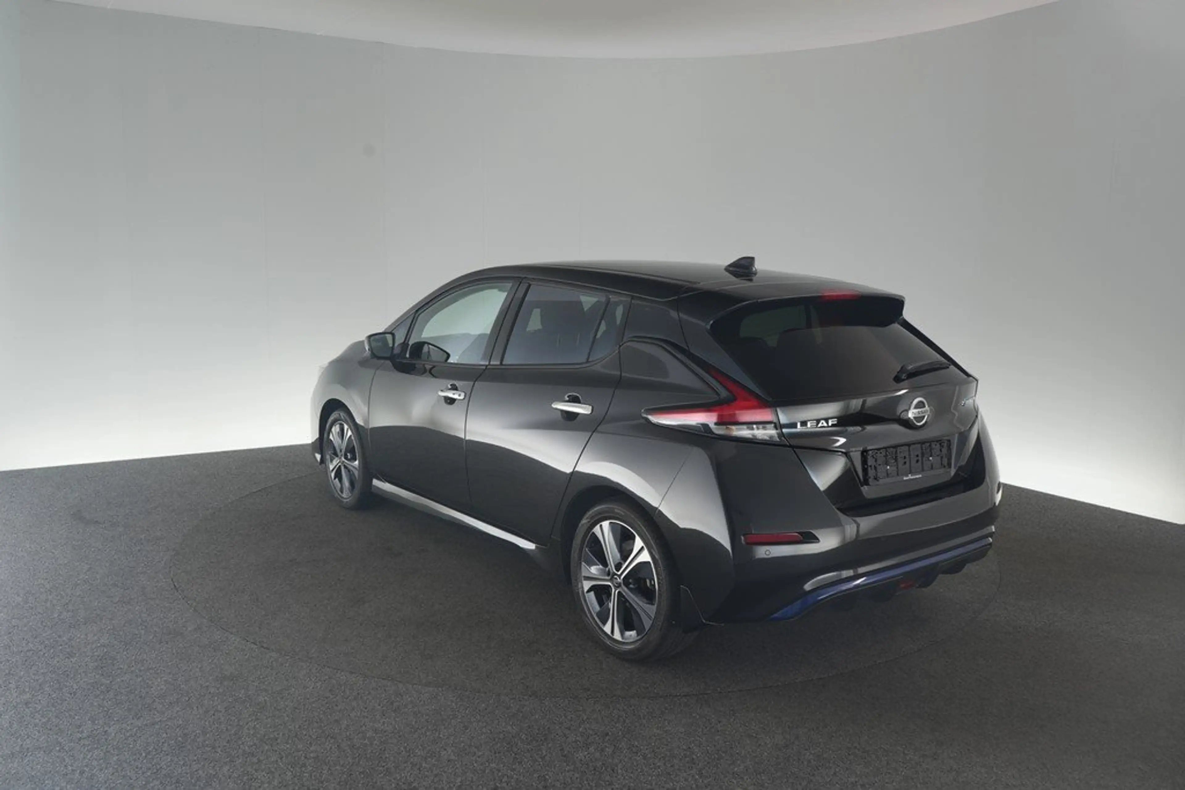 Nissan Leaf N-Connecta 40 kWh Navi ACC Einparkhilfe v+h — photo 8