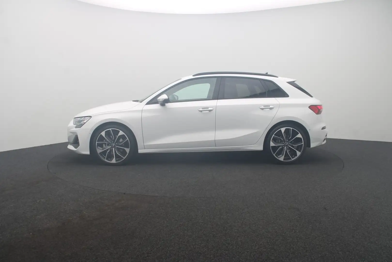 Audi A3 Sportback 35 TDI . Virt.Cockpit LED Navi AHK Blanc - 2