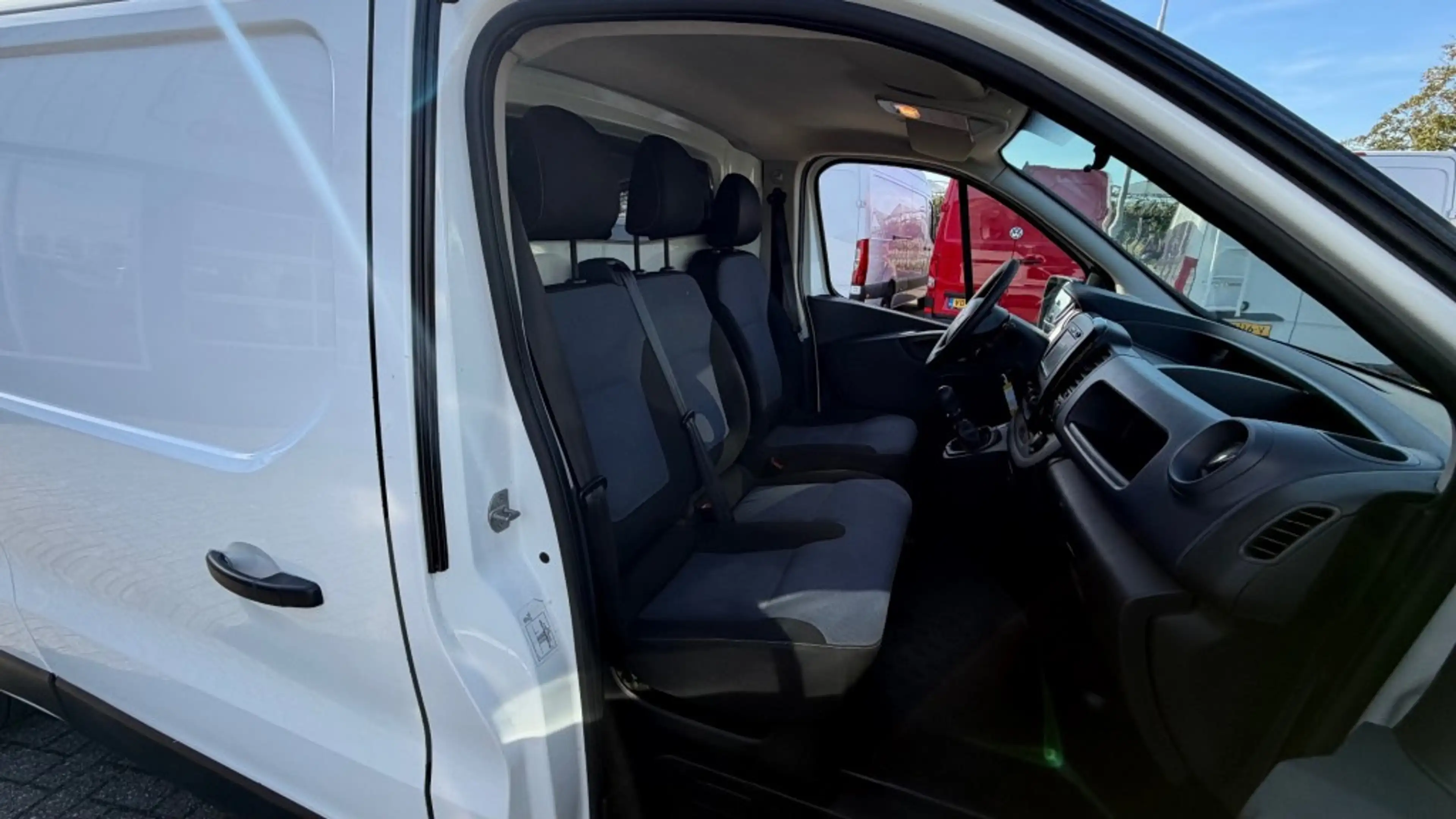 Opel Vivaro 1.6 CDTI 70KW 95PK L2H1 EURO 6 AIRCO/ CRUISE CONTR — photo 6
