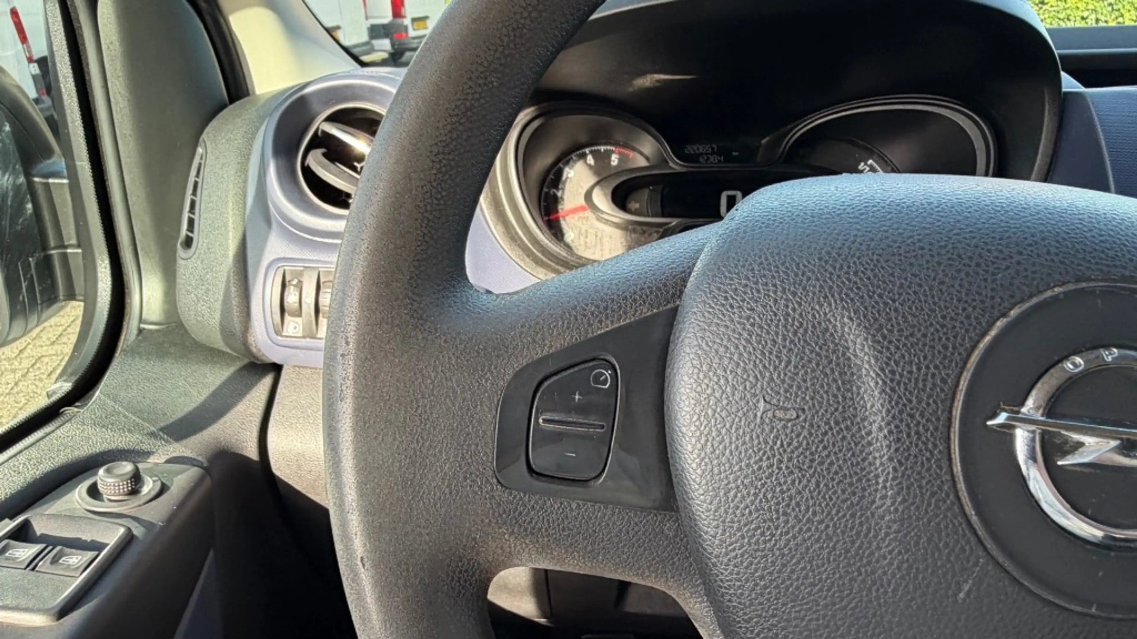Opel Vivaro 1.6 CDTI 70KW 95PK L2H1 EURO 6 AIRCO/ CRUISE CONTR — photo 21