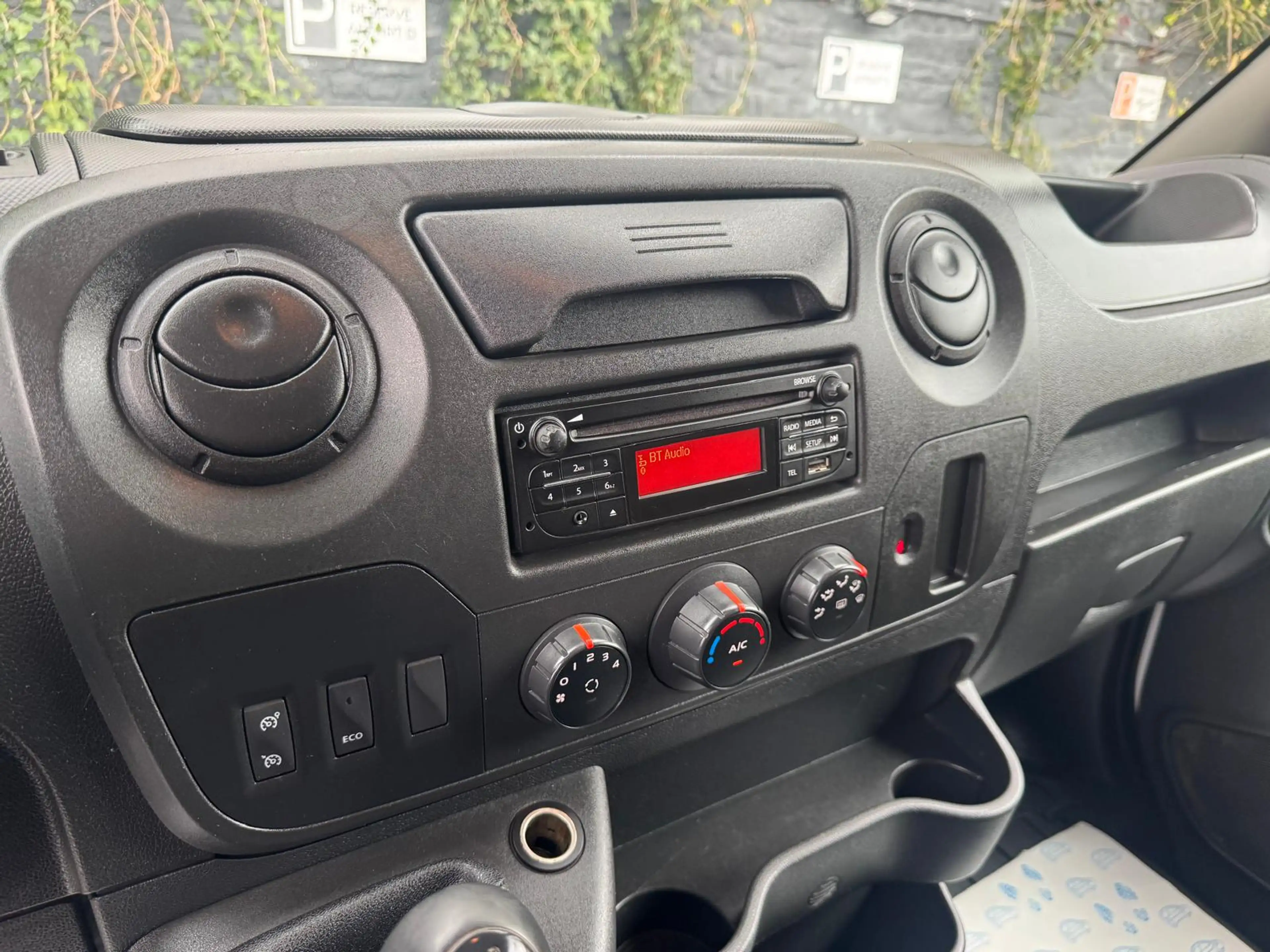 Nissan NV400 2.3 dCi L2H2*12.355€ HTVA*AIRCO*CAMERA*PARFAIT ETAT — photo 14