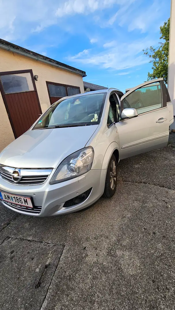 Opel Zafira Tourer A-H{Monocab Grau - 1