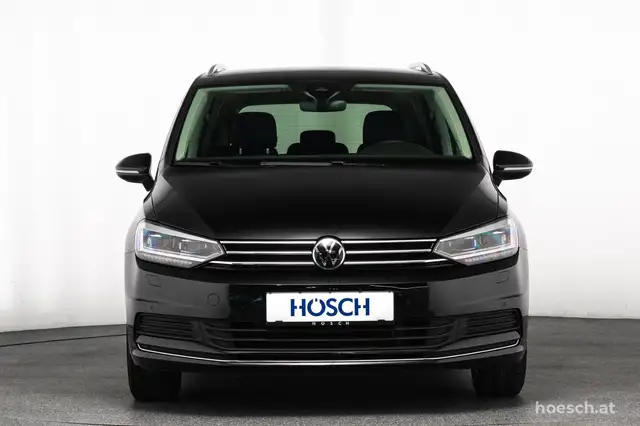 Volkswagen Touran view 2