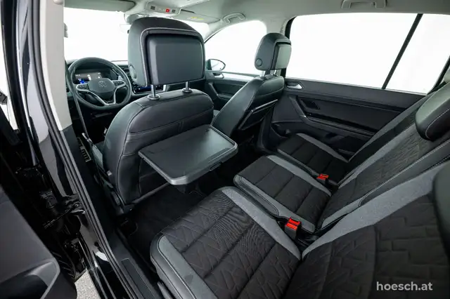 Volkswagen Touran view 8