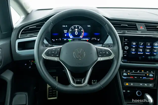 Volkswagen Touran view 6
