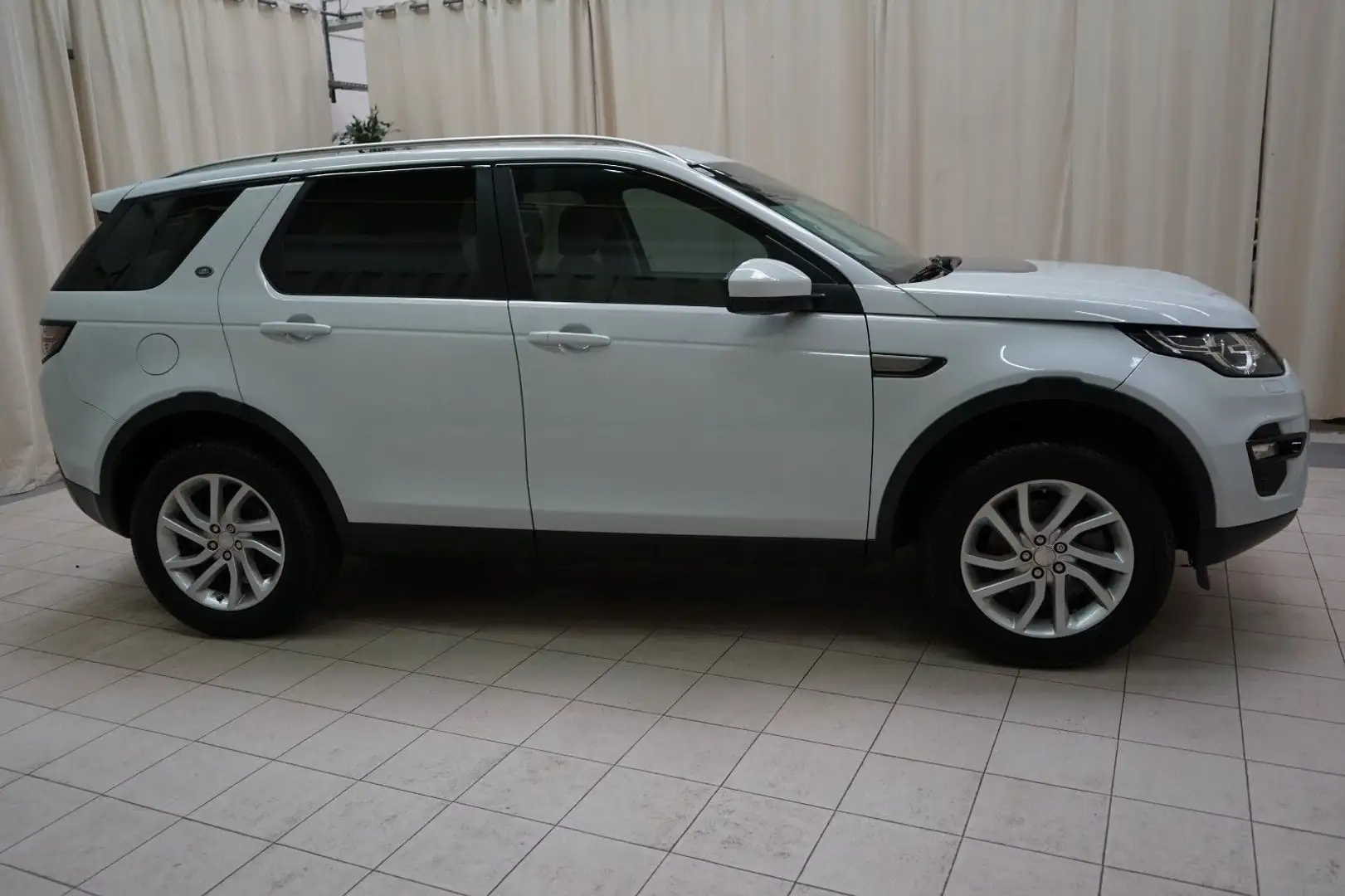 Land Rover Discovery Sport SD4 177kW HSE LUXURY Bianco - 2