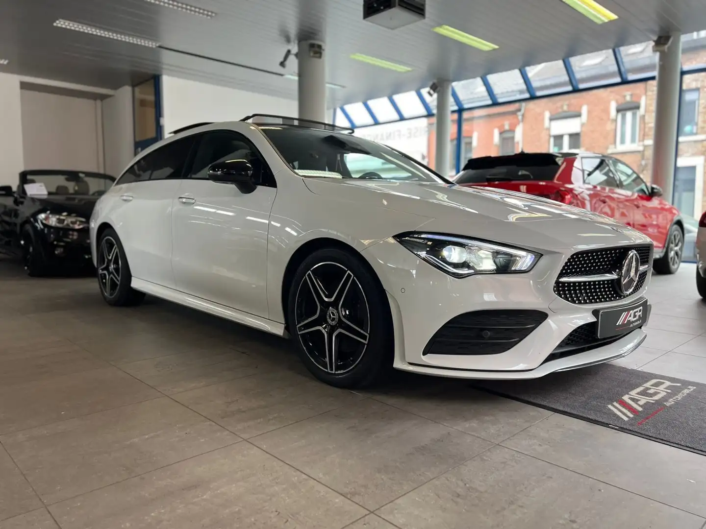 Mercedes-Benz CLA 200 FULL PACK AMG TOP ETAT Wit - 2