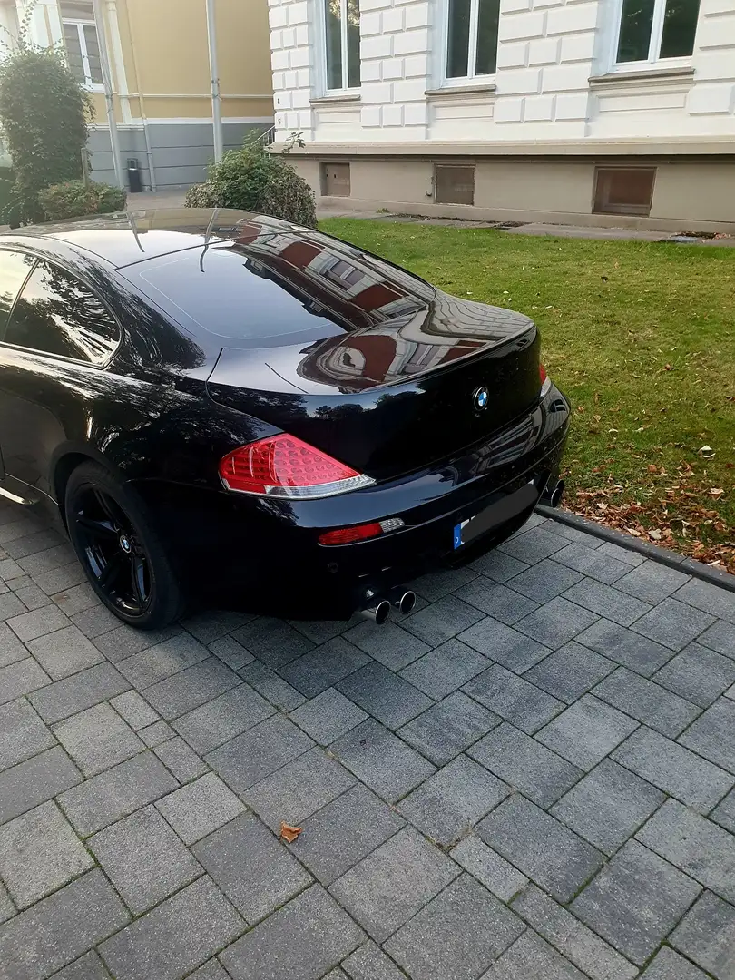BMW M6 Schwarz - 2