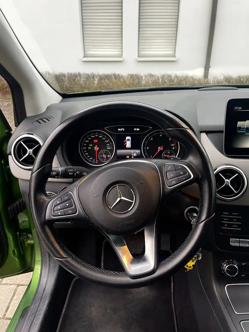 Mercedes-Benz B 180 B 180 CDI / d (246.212) zelena - 1
