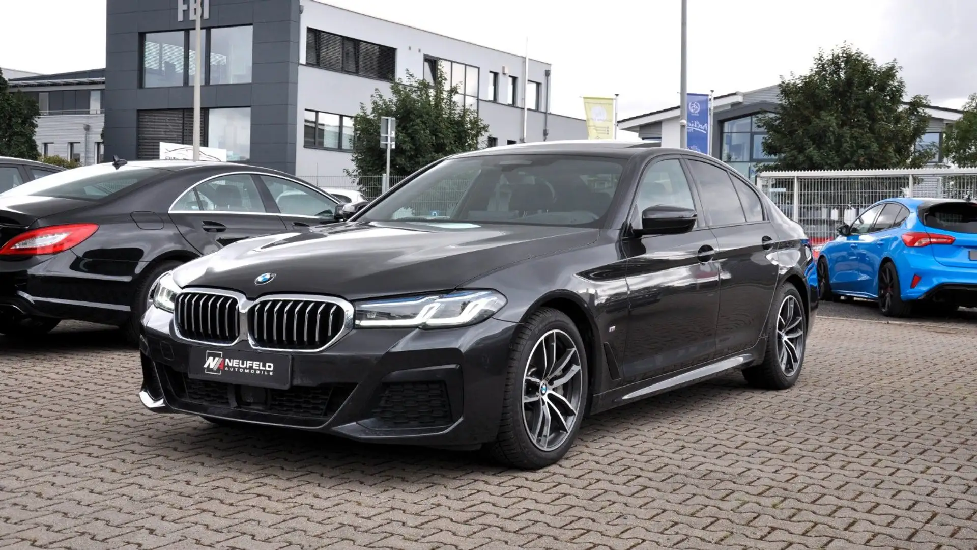 BMW 530 Baureihe 530 d xDrive M Sport / Business-Paket Grau - 1