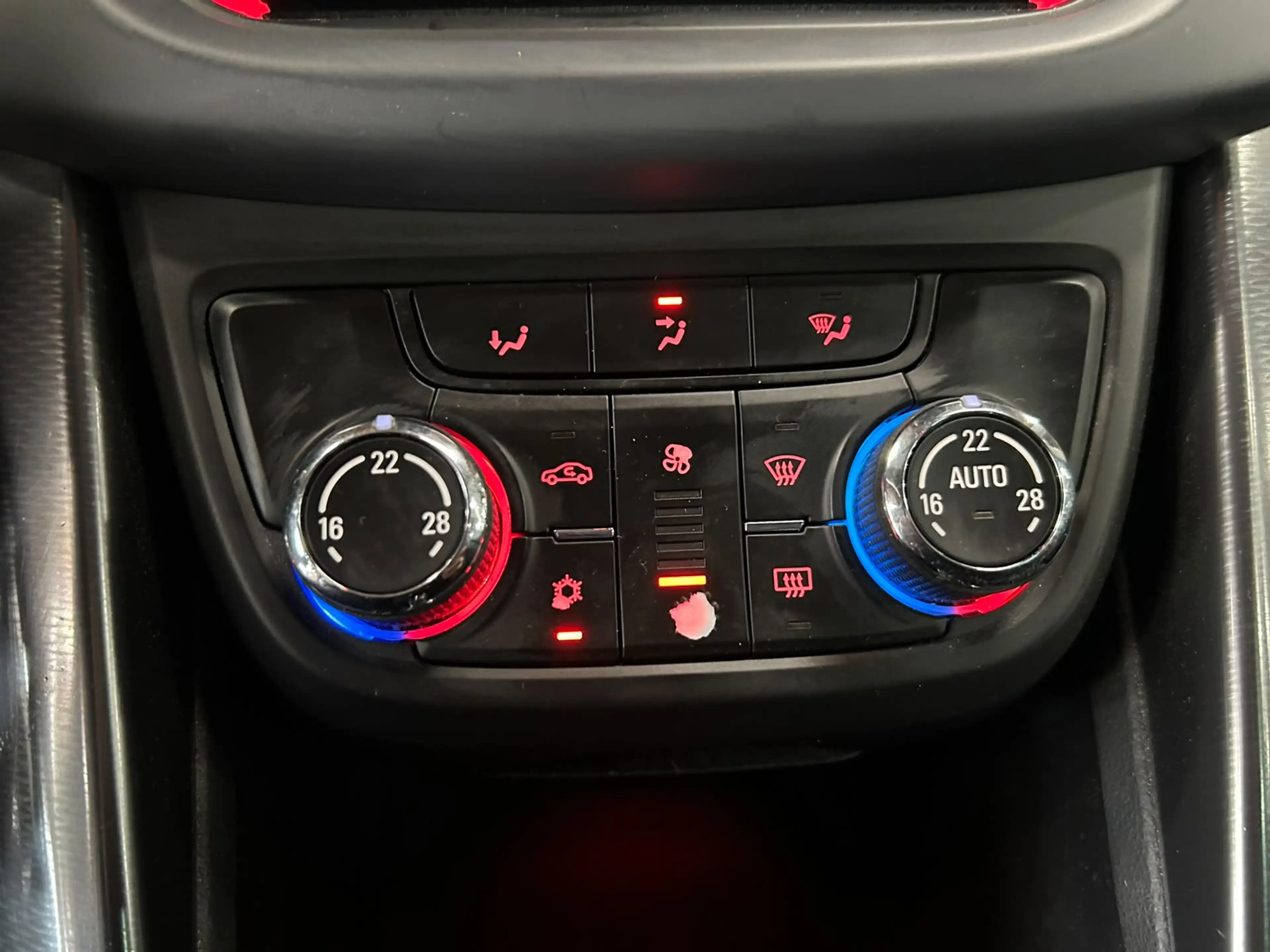 Opel Zafira Tourer 1.4 Cosmo — photo 13