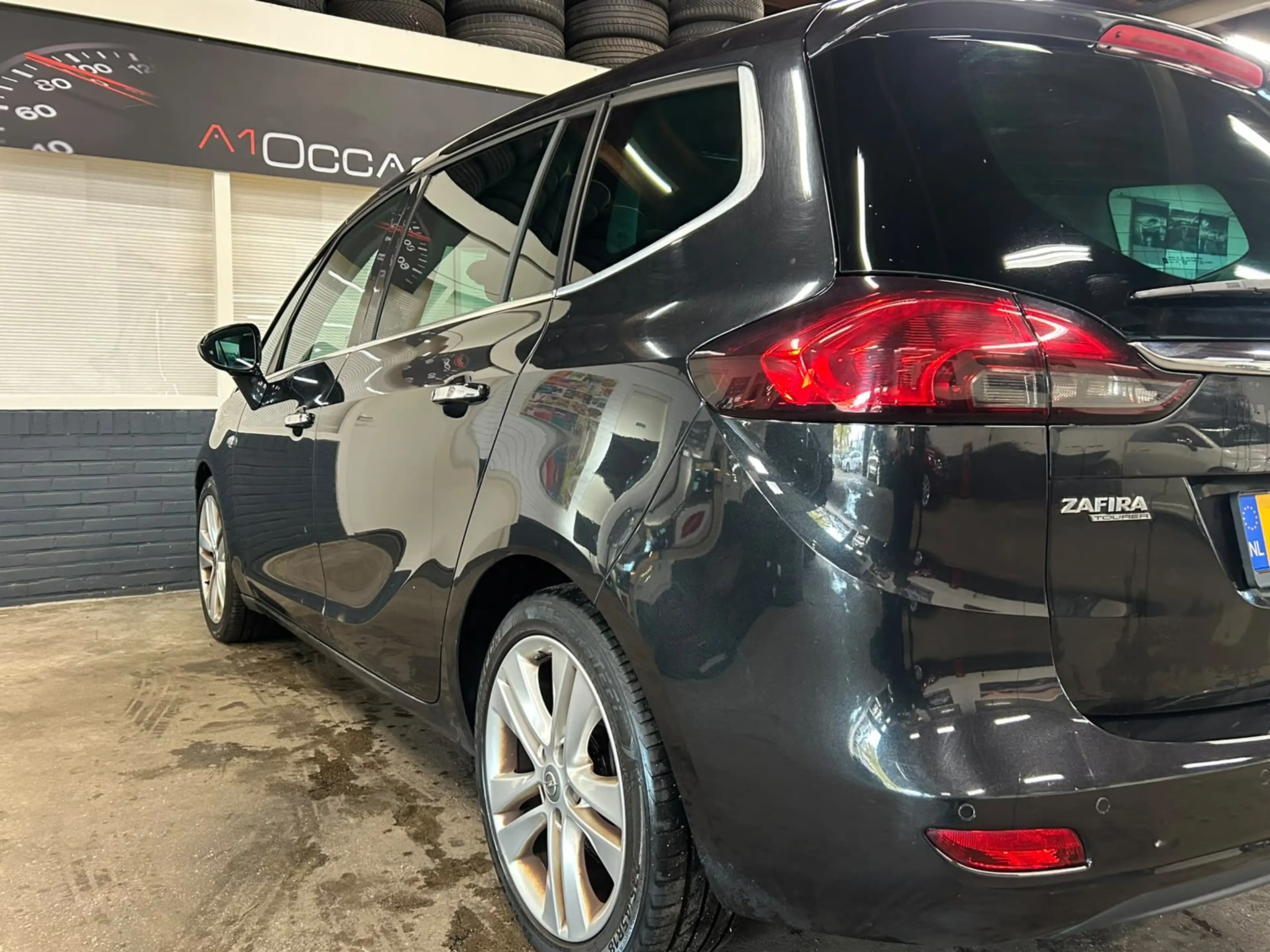 Opel Zafira Tourer 1.4 Cosmo — photo 24