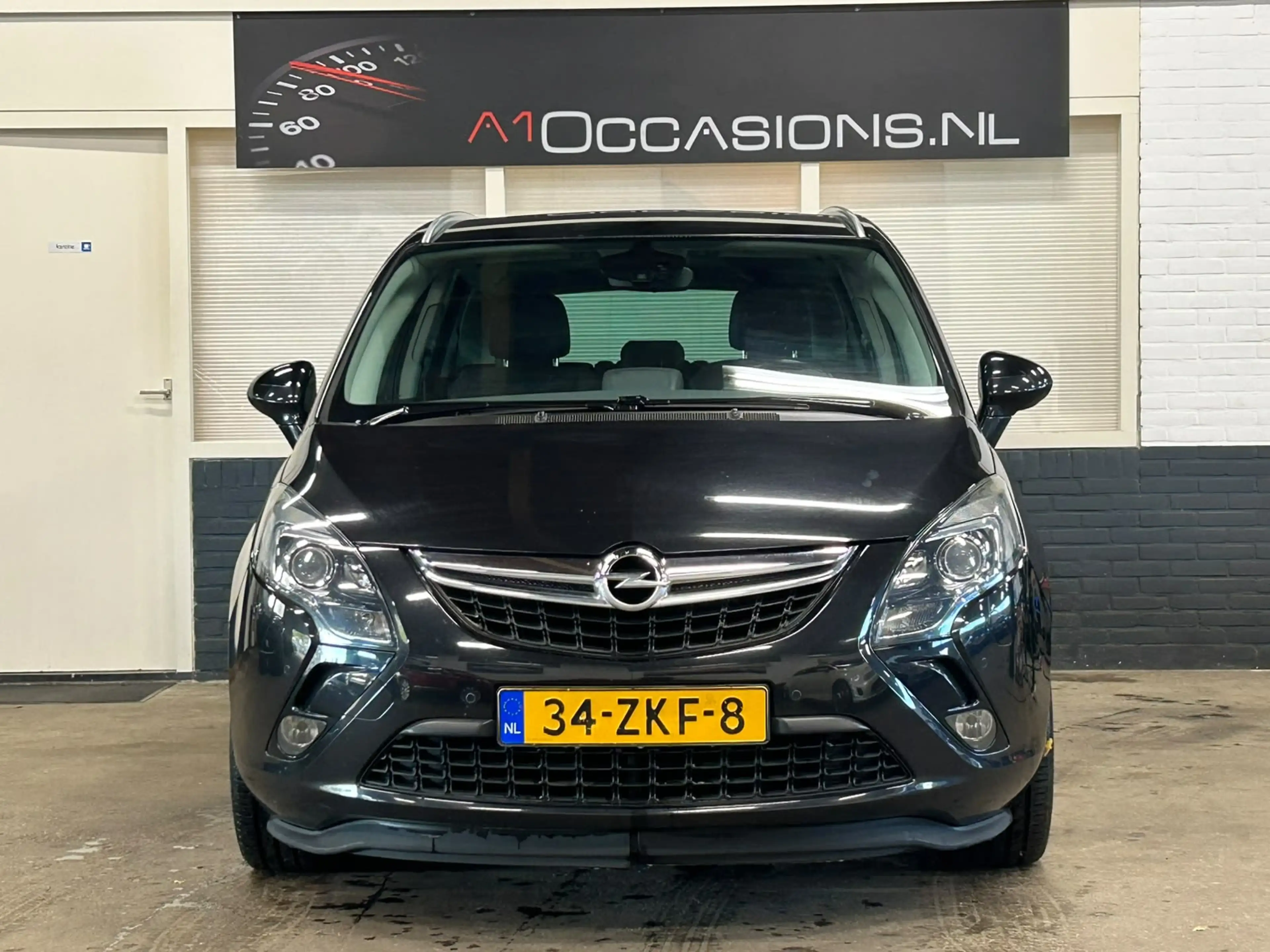 Opel Zafira Tourer 1.4 Cosmo — photo 19