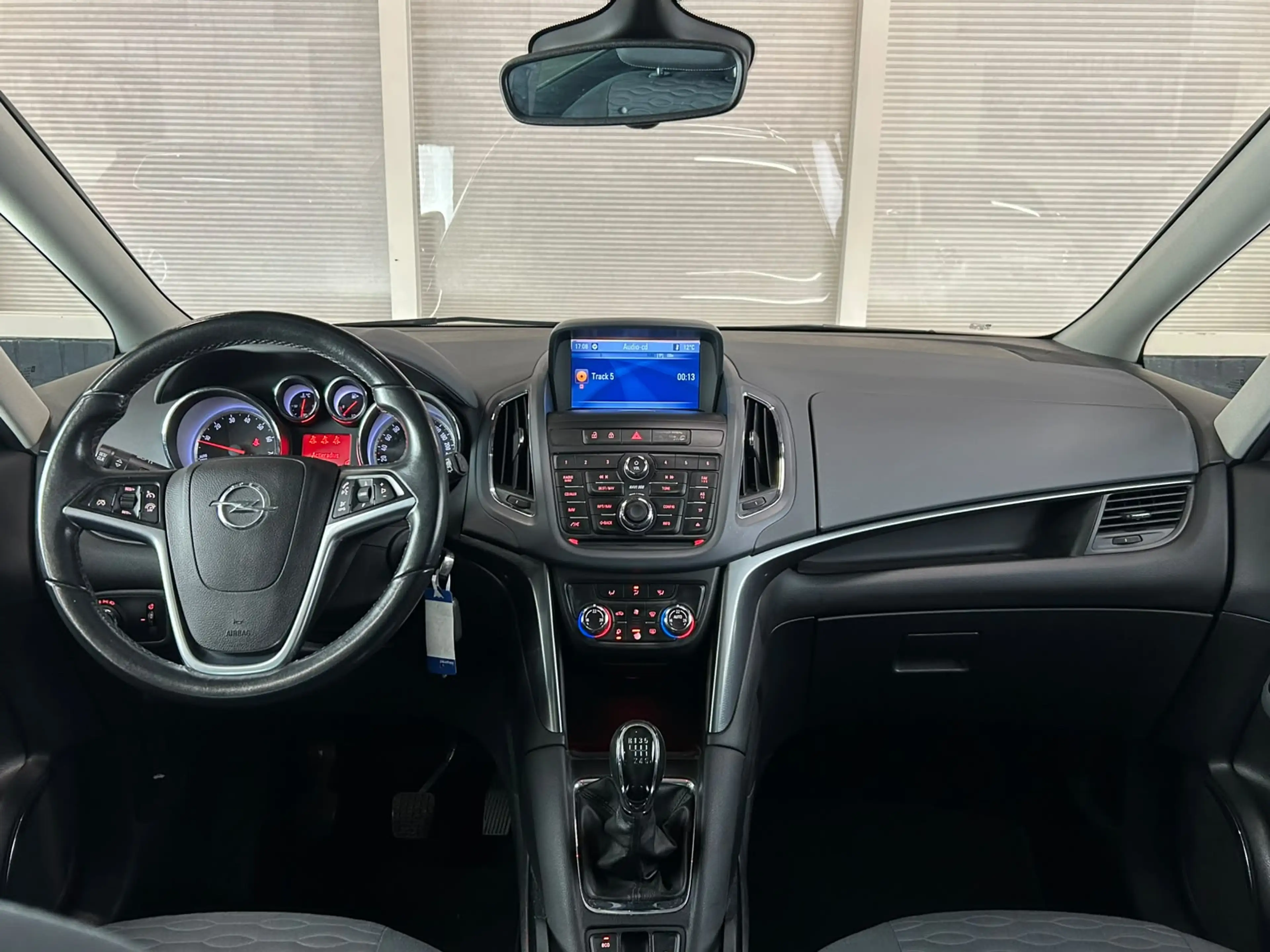 Opel Zafira Tourer 1.4 Cosmo — photo 6