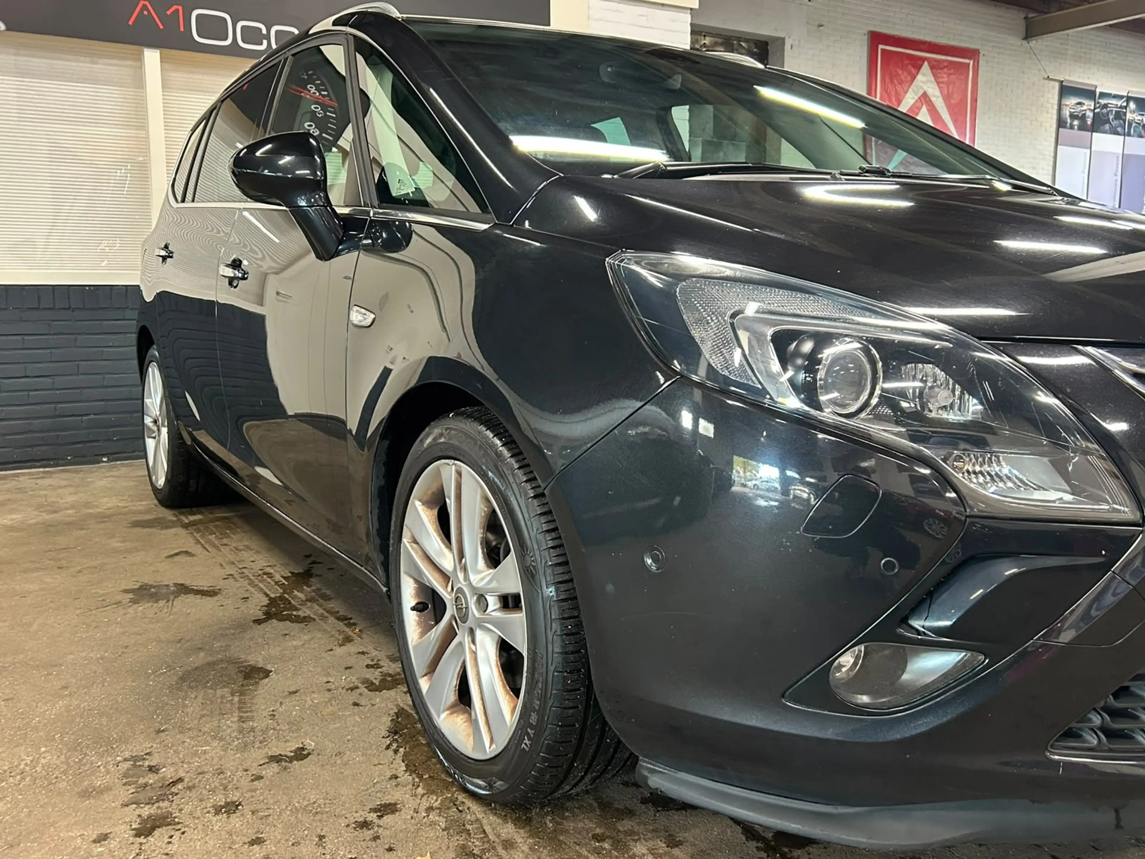 Opel Zafira Tourer 1.4 Cosmo — photo 20