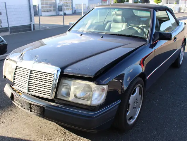 Mercedes-Benz Baureihe 124 CE-Klasse 300 CE-24