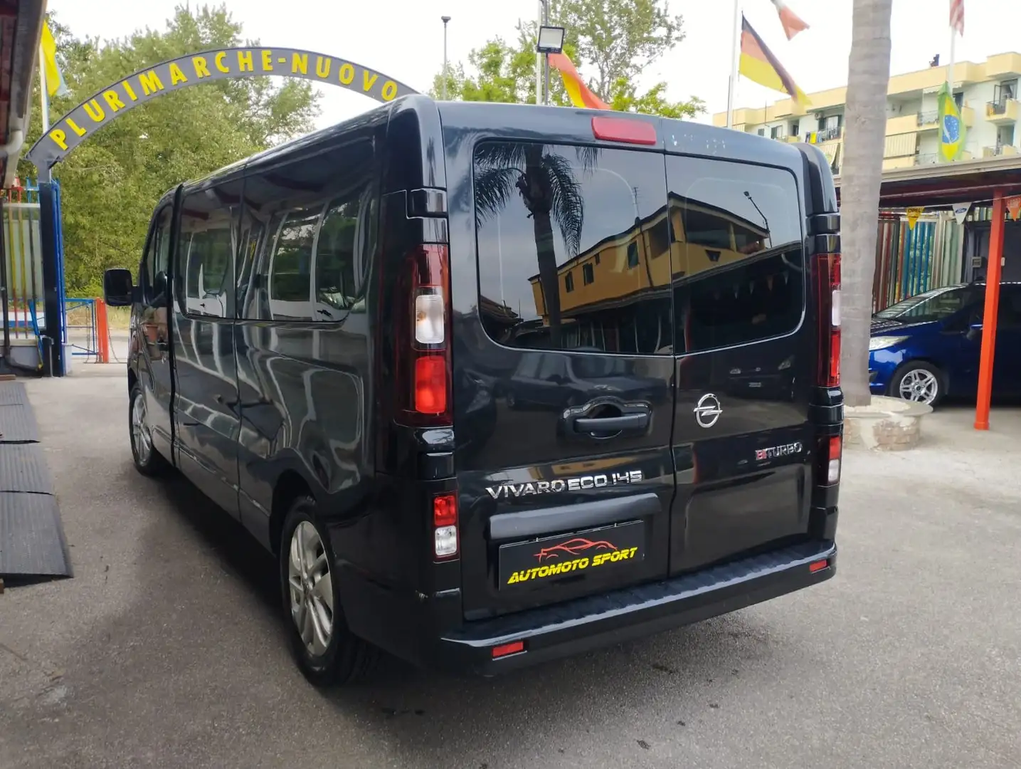 Opel Vivaro Nero - 2