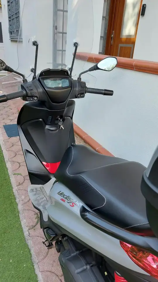Piaggio Medley 150