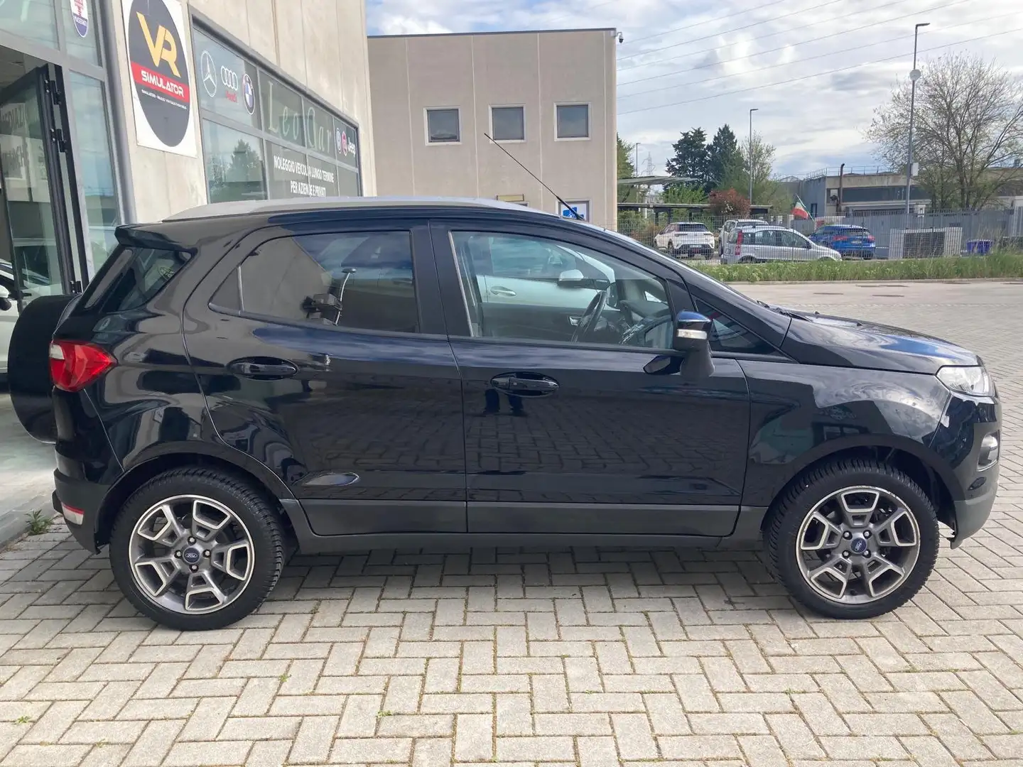 Ford EcoSport 1.0 ecoboost Titanium s/ruot.esterna 125cv Schwarz - 2