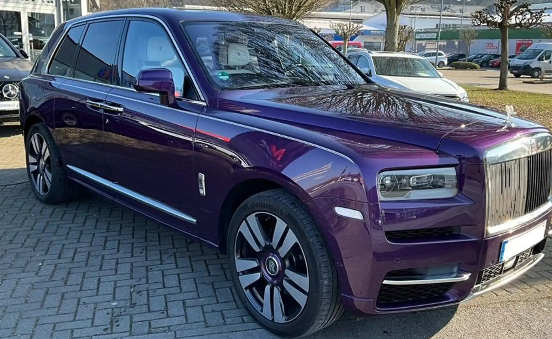 Rolls-Royce Cullinan Violet - 1