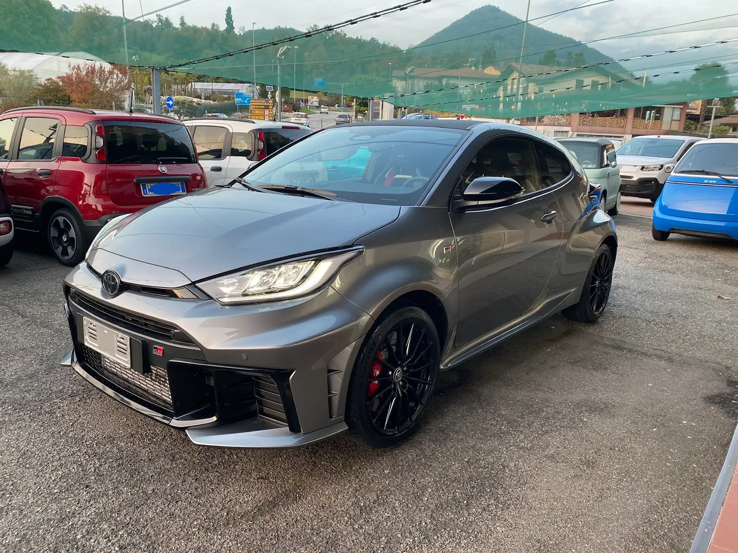 Toyota Yaris GR 1.6 Circuit High Performance Grigio - 2