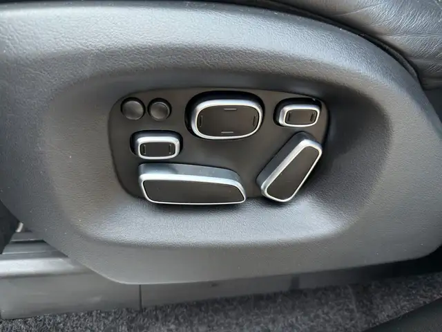 Land Rover Range Rover view 12