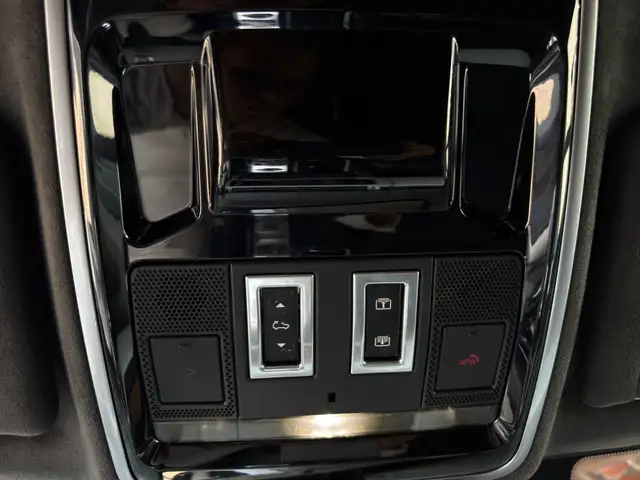 Land Rover Range Rover view 14