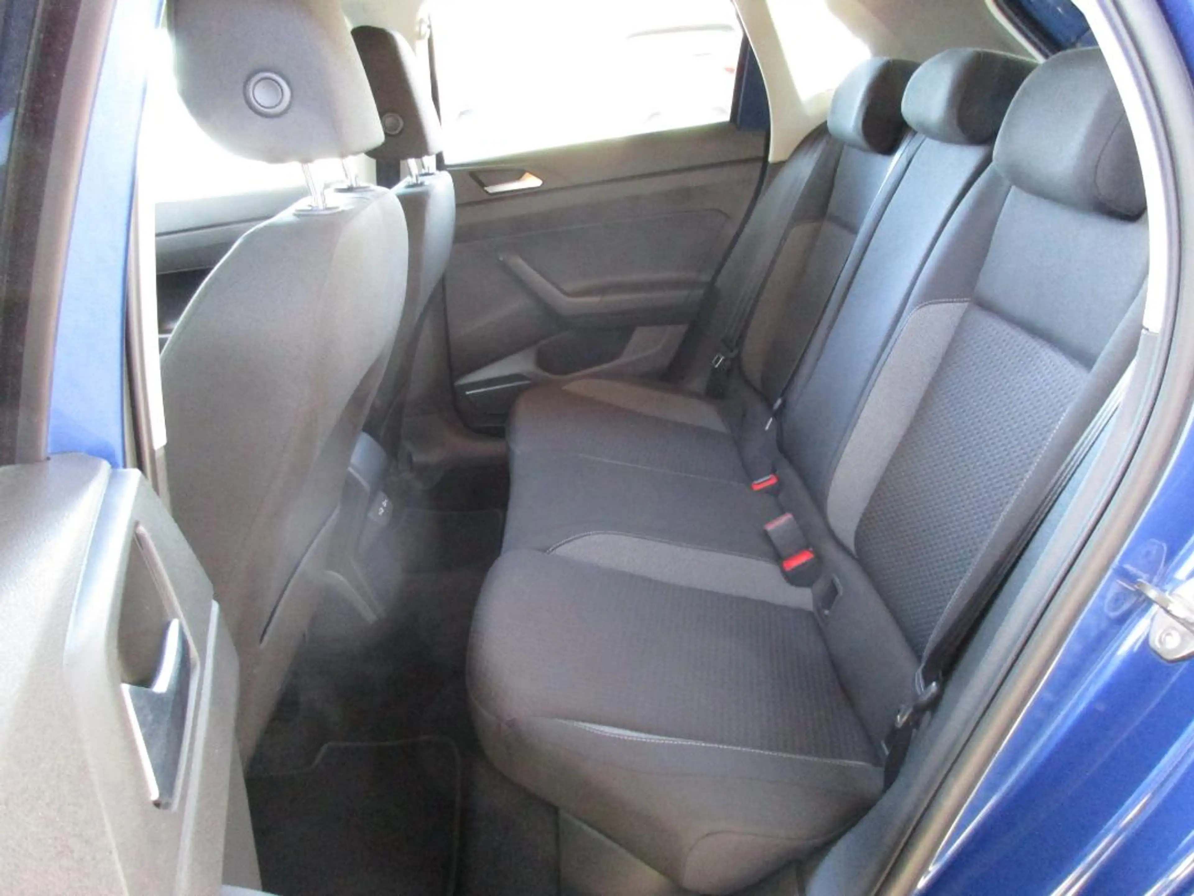 Volkswagen Polo Life TSI RearView,Navi, 3,99% Finanzierung — photo 7