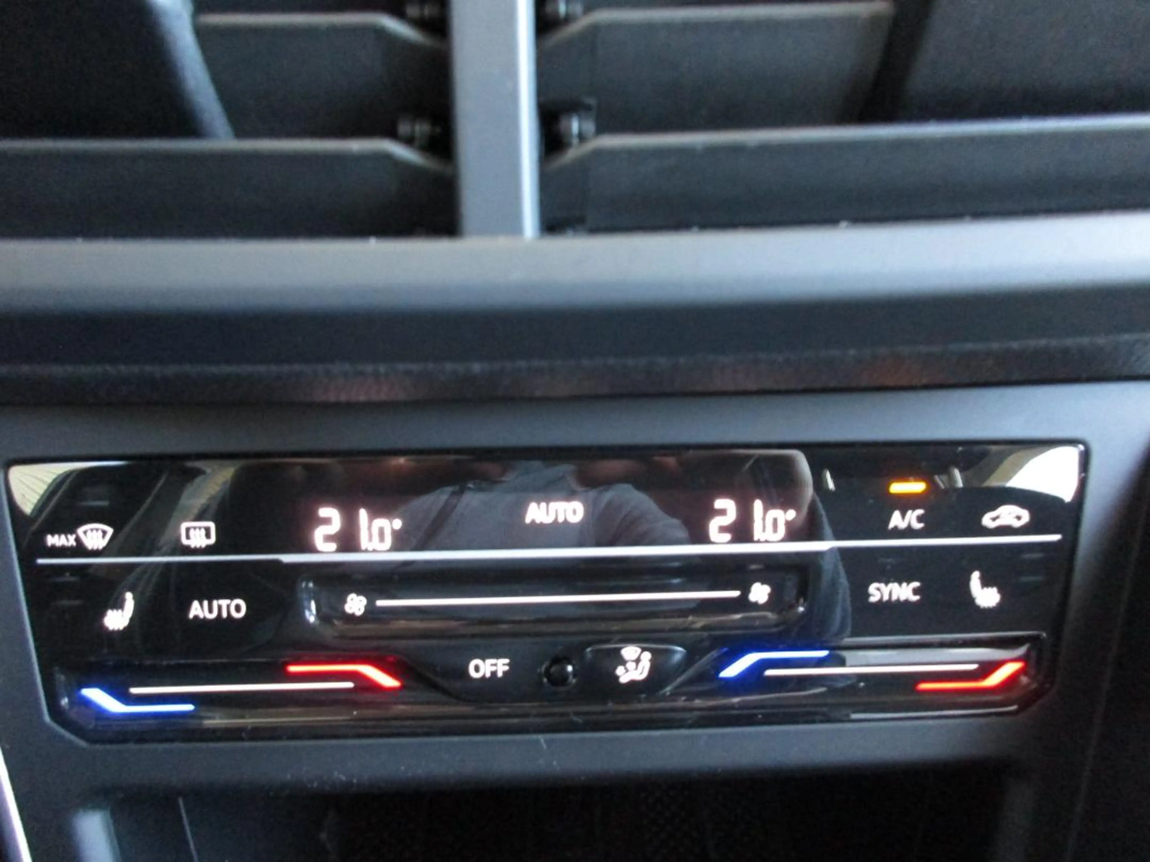 Volkswagen Polo Life TSI RearView,Navi, 3,99% Finanzierung — photo 12