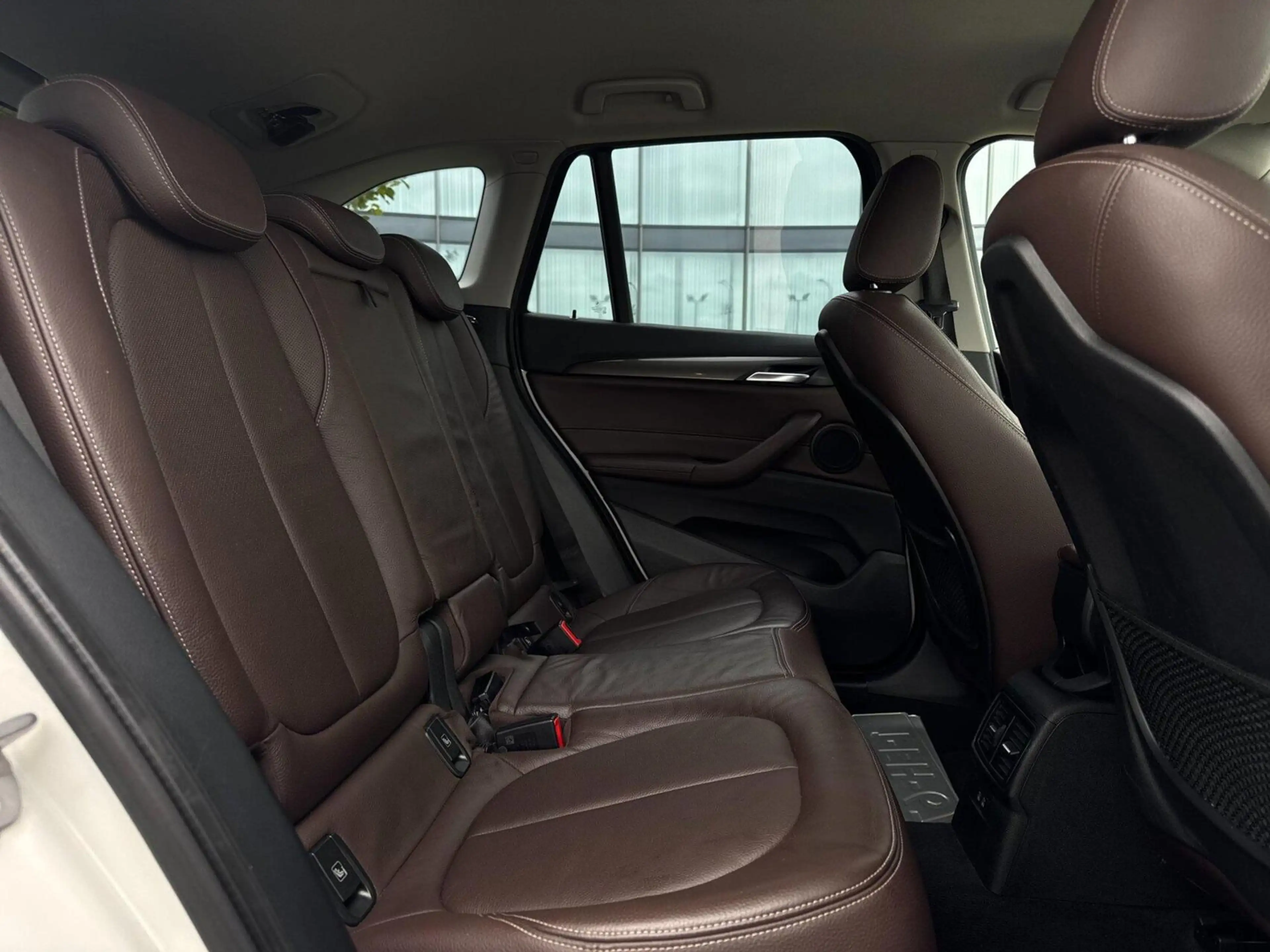 BMW X1 sDrive18i High Executive — photo 12