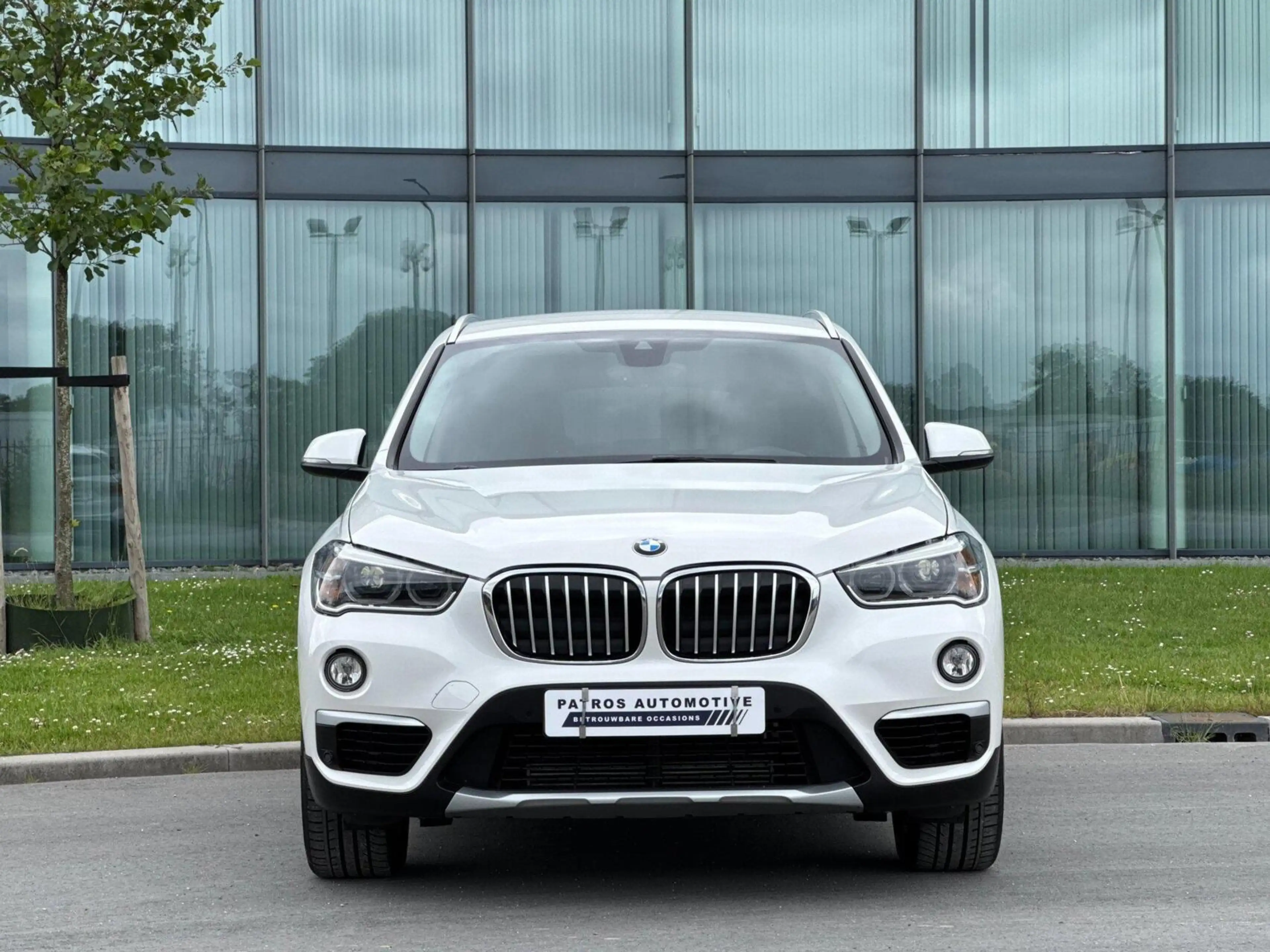 BMW X1 sDrive18i High Executive — photo 3
