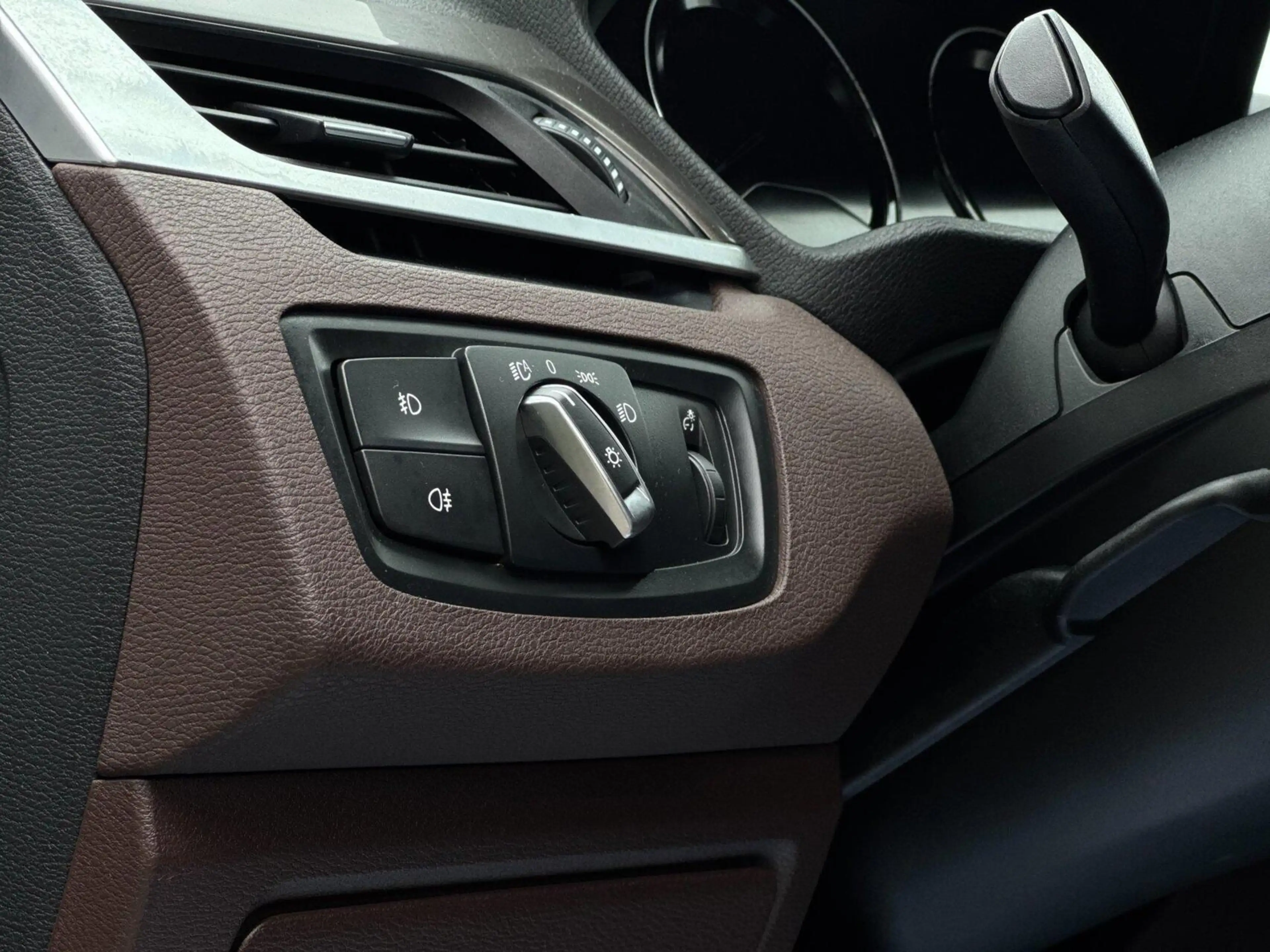 BMW X1 sDrive18i High Executive — photo 15