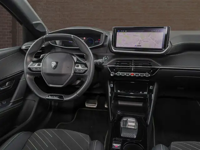 Peugeot 208 view 10