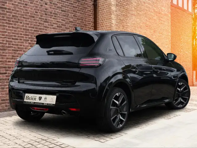 Peugeot 208 view 4
