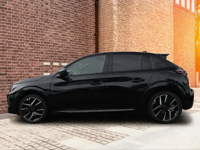 Peugeot 208 view 3