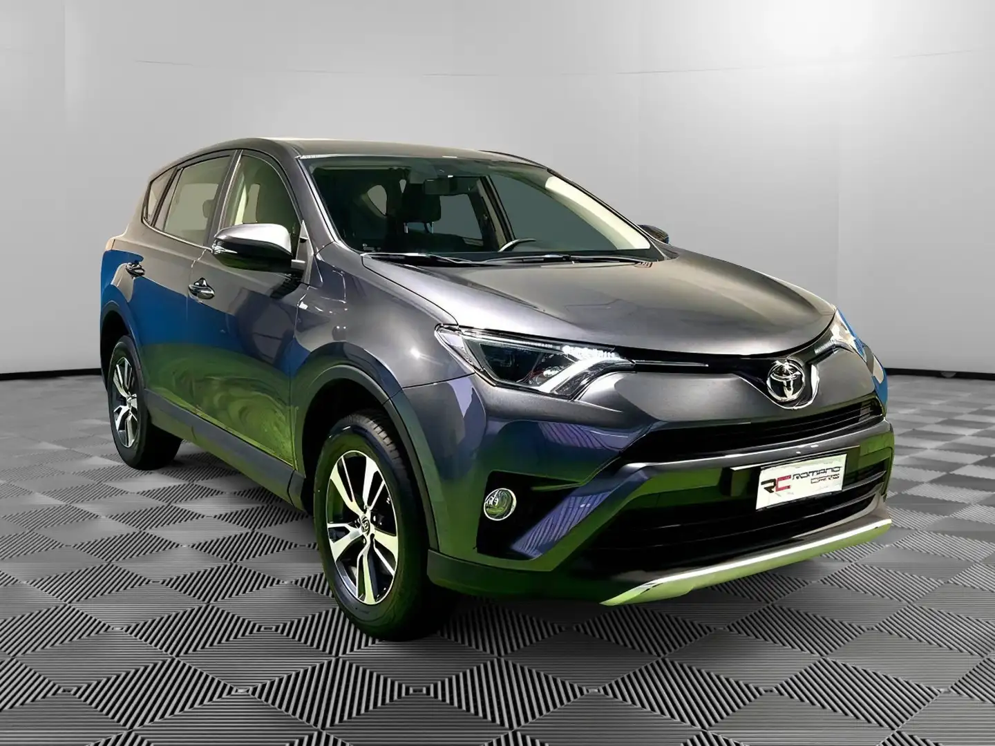 Toyota RAV 4 RAV4 2.0 D-4D 2WD Active Grau - 1